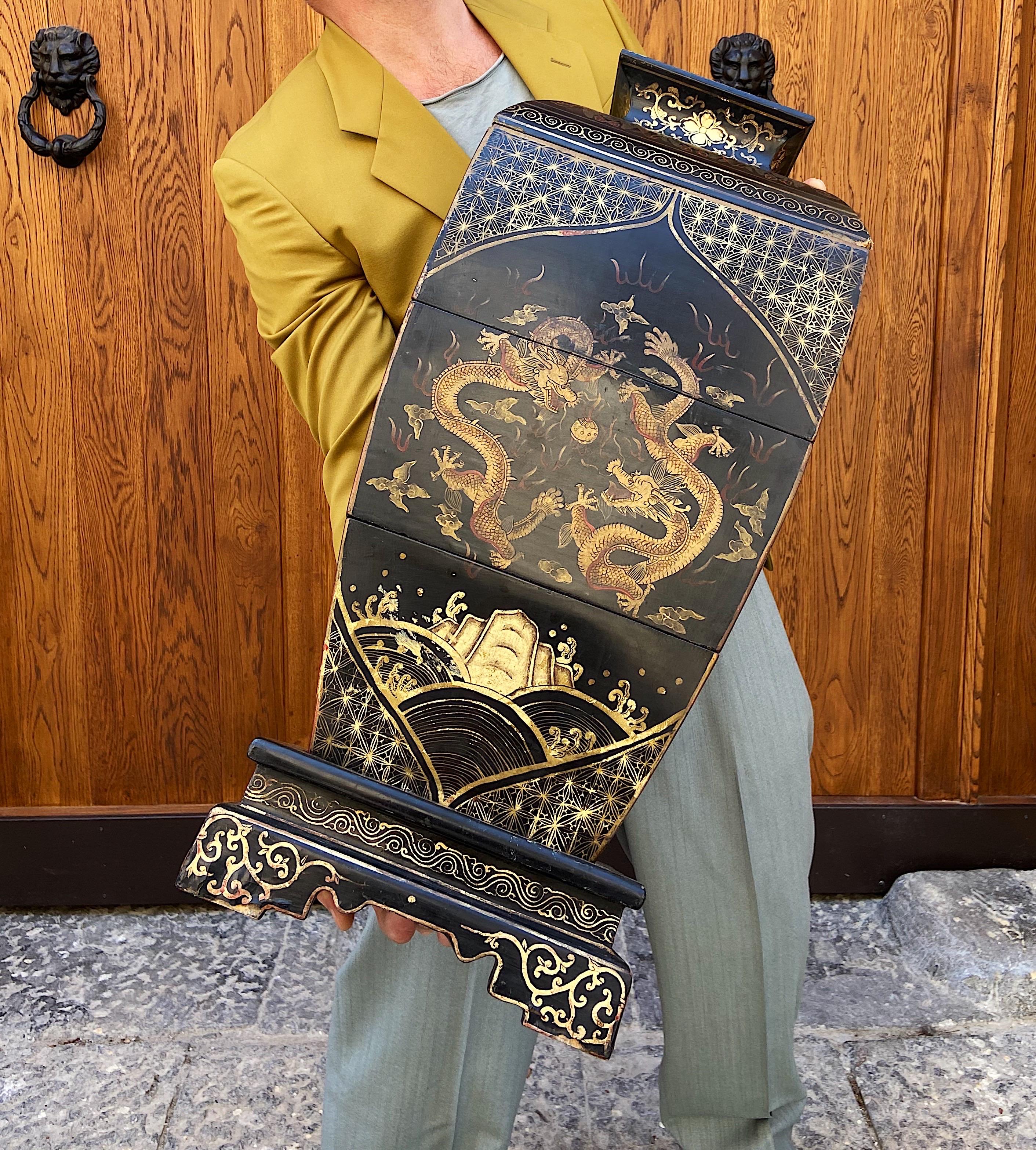 Stapelbares lackiertes Schachtelset mit Drachen aus der chinesischen Republik-Ära, 1920er Jahre, Paar im Angebot 3