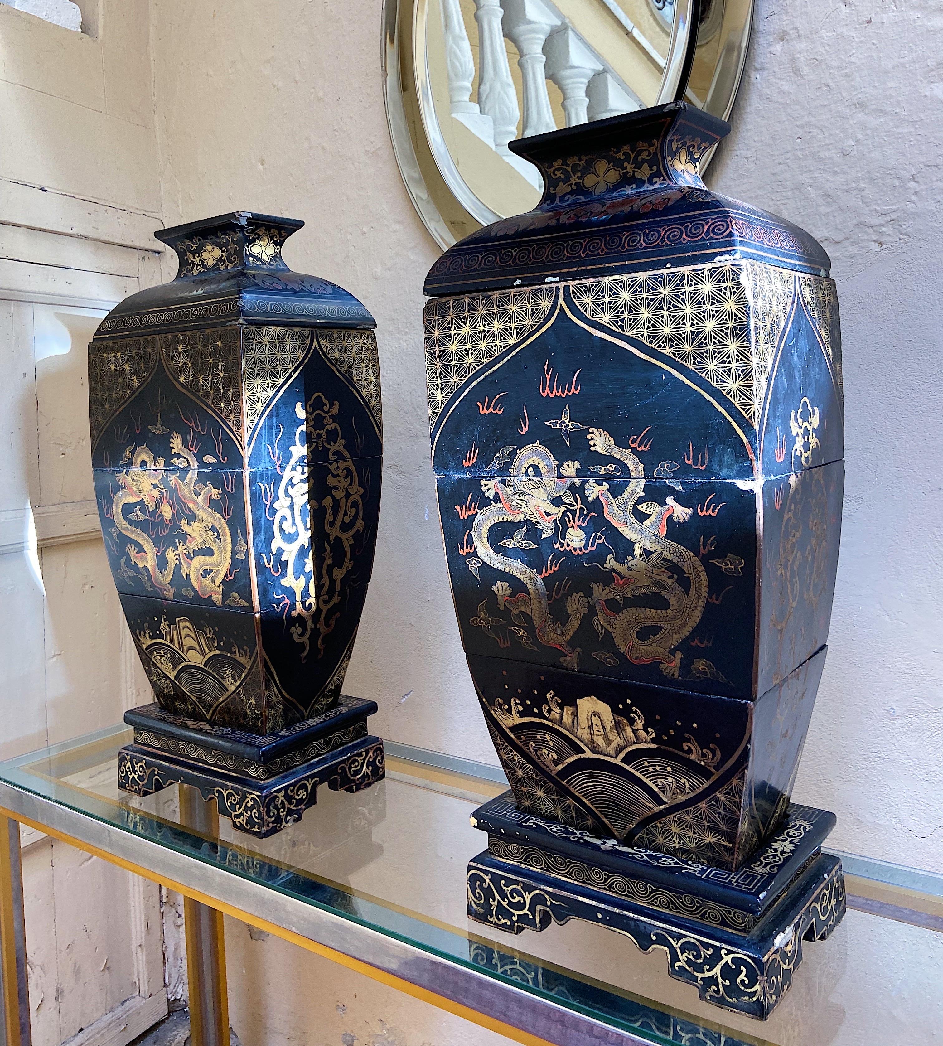 Pair of Chinese Republic Era Stacking Lacquered Box Set with Dragons, 1920s In Fair Condition For Sale In Palermo, PA