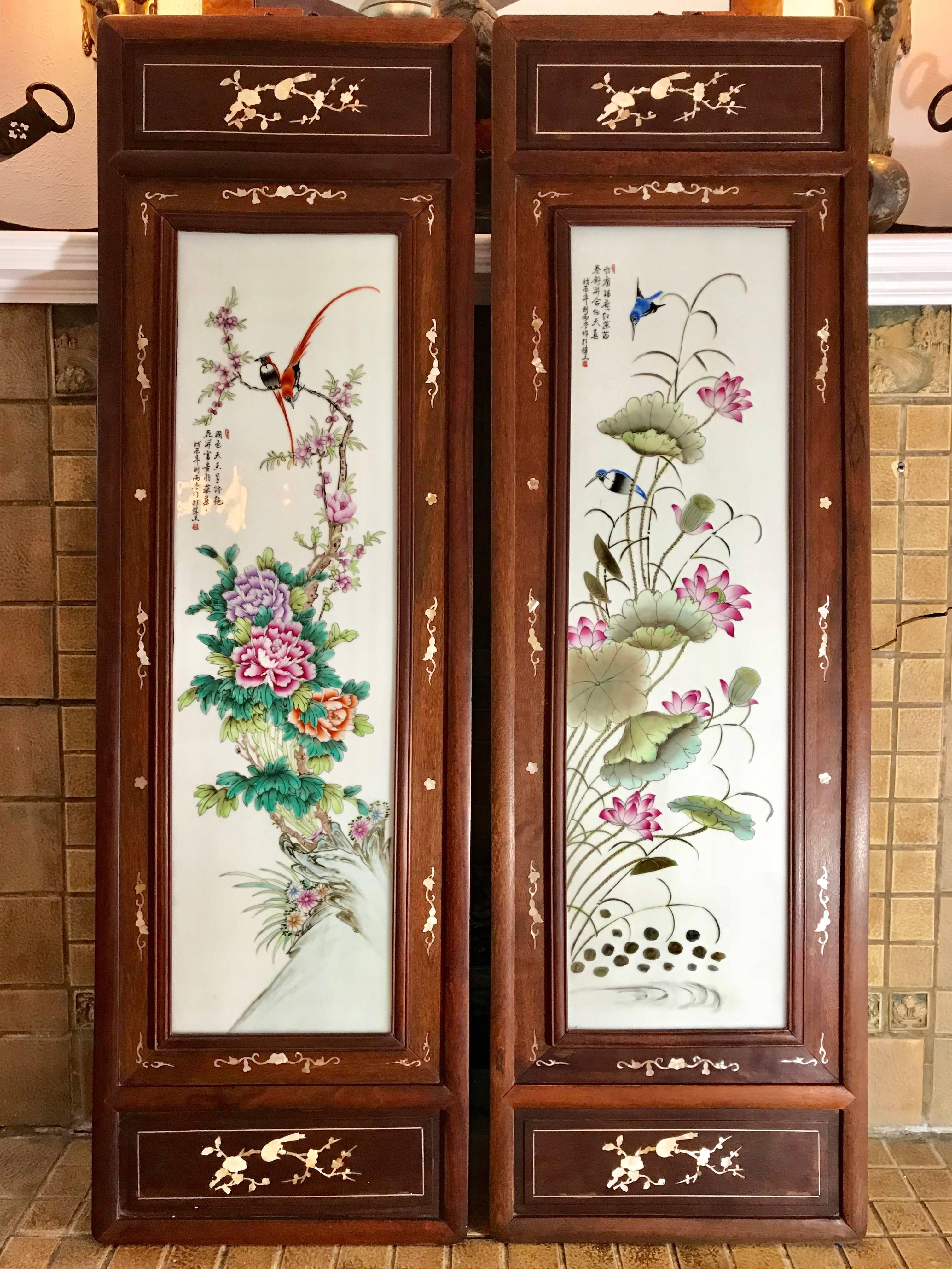 Pair of Chinese republic Liu Yucen signed porcelain painted plaques, 1928. Houses in furniture chair grade rosewood with inlaid mother-of-pearl designs. Post Qing Dynasty Asian ceramic floral botanical lotus and lily pad painting with beautiful red