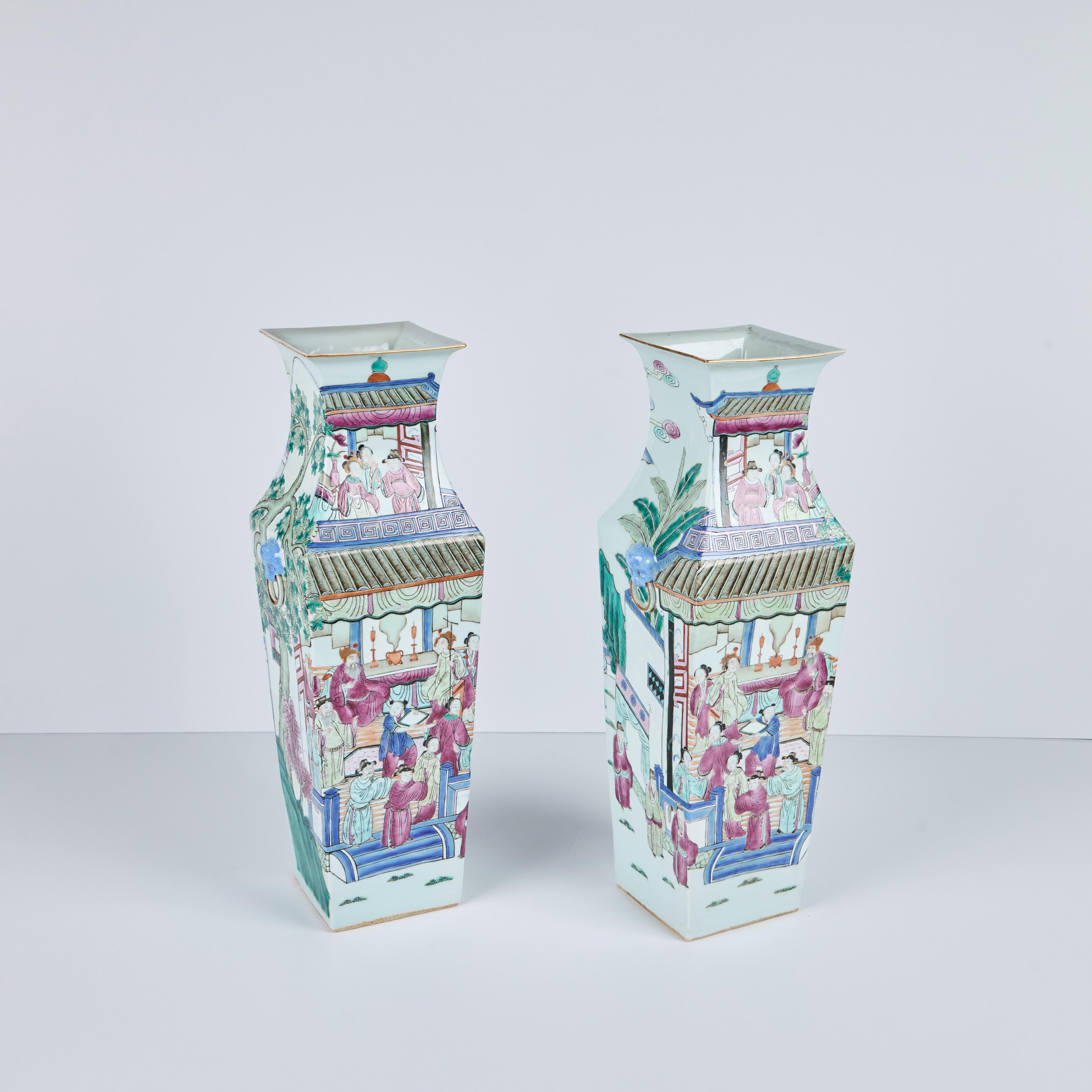 Porcelaine Paire de vases carrés en porcelaine de la période de la République chinoise en vente