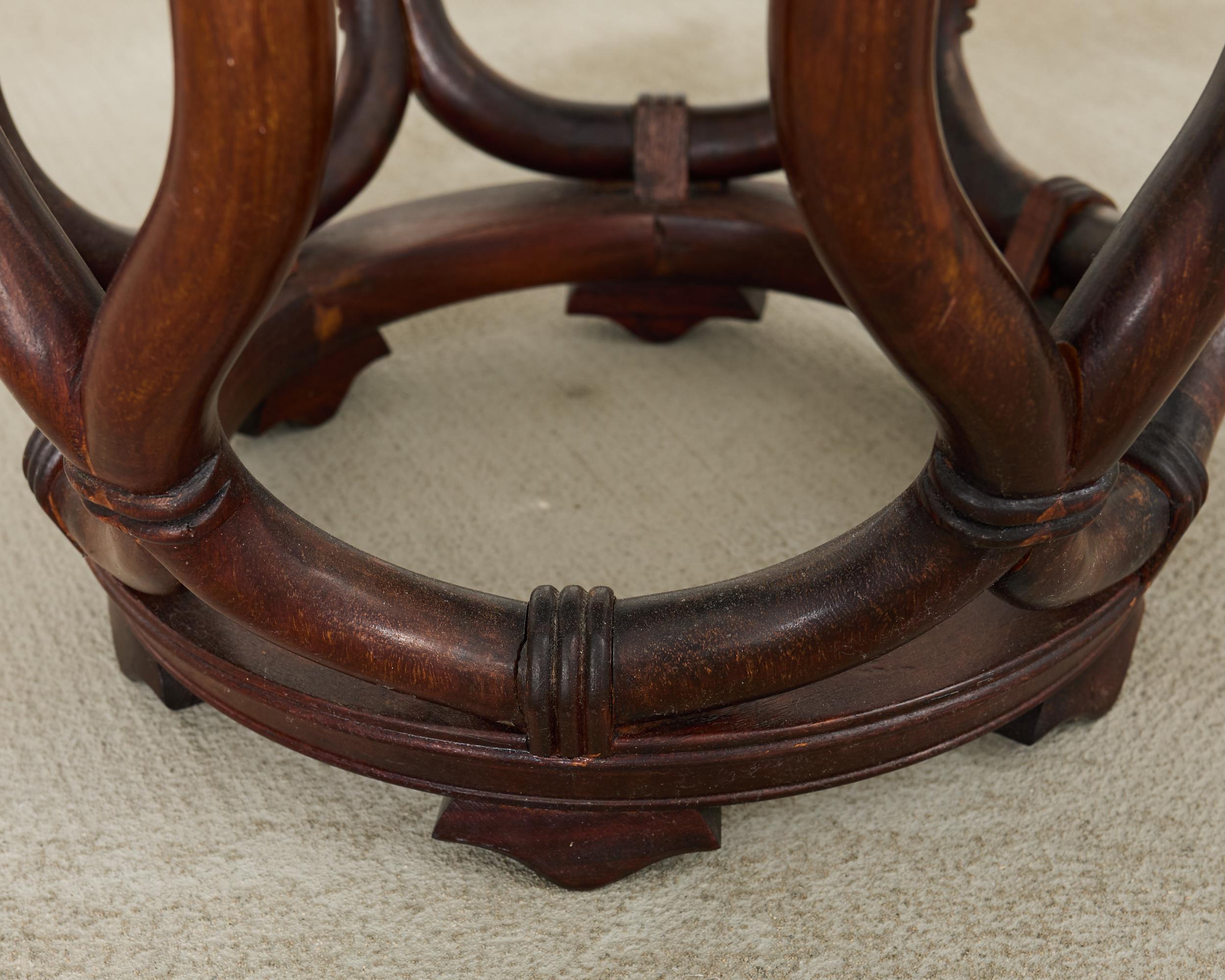Paire de tabourets ou tables à boire en palissandre de Chine en vente 5