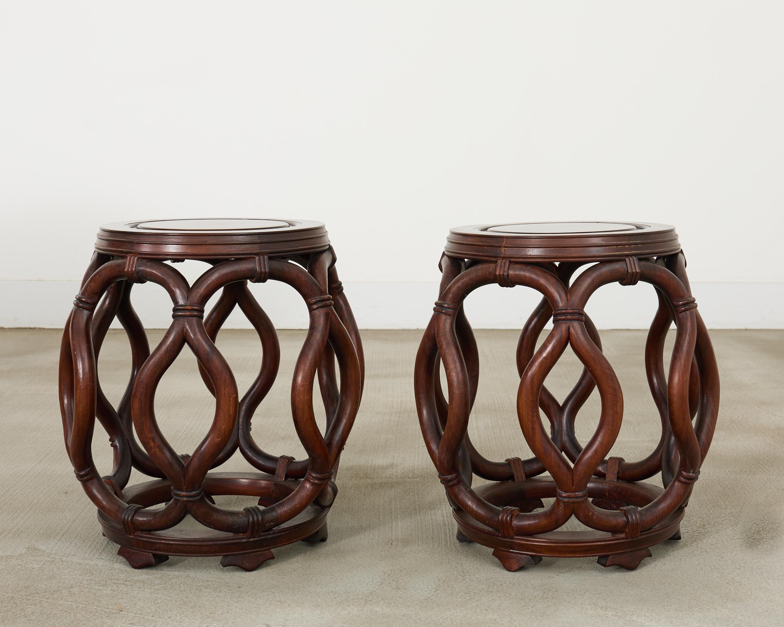 Qing Paire de tabourets ou tables à boire en palissandre de Chine en vente