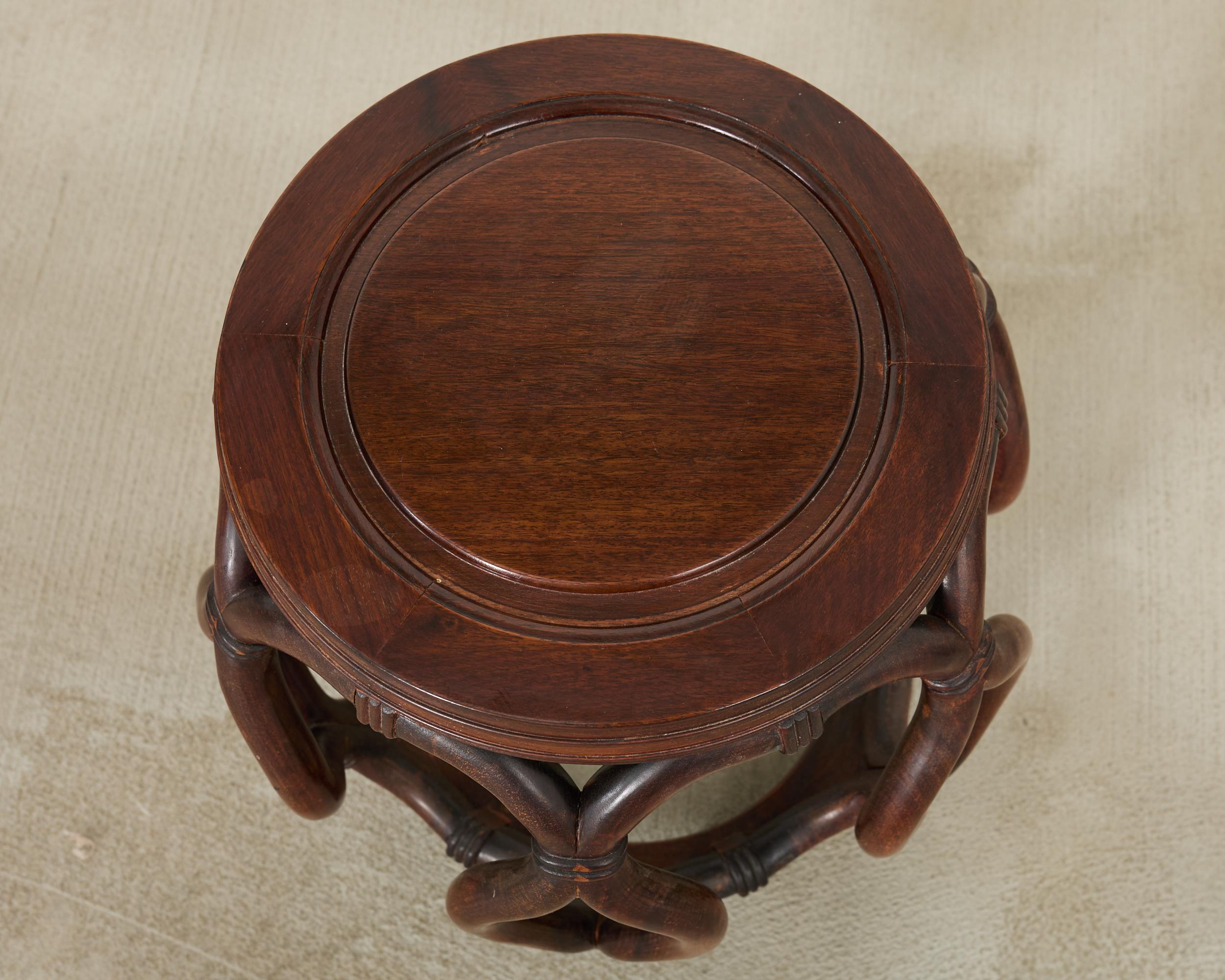 20ième siècle Paire de tabourets ou tables à boire en palissandre de Chine en vente