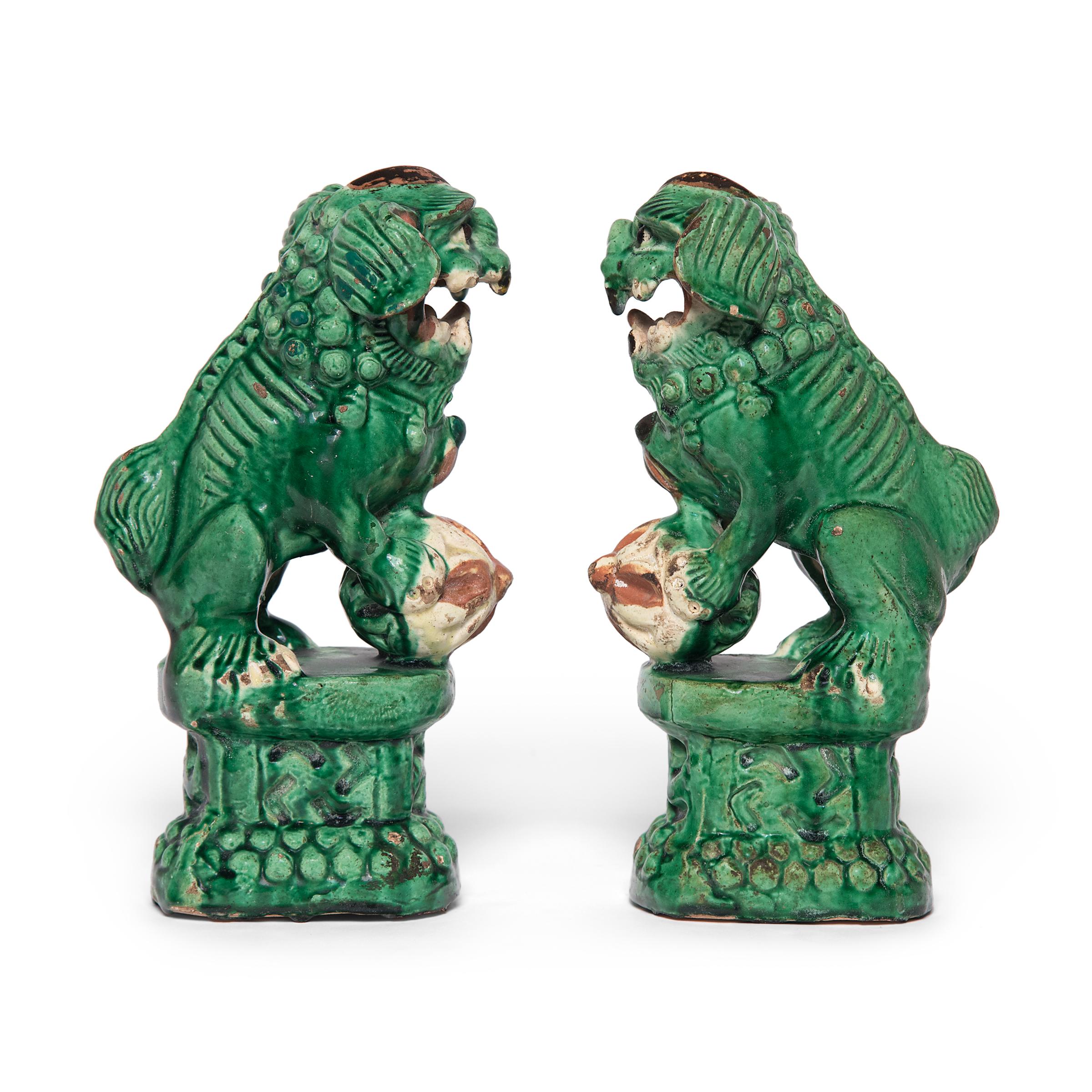 Pair of Chinese Sancai Altar Fu Dogs, c. 1900 In Good Condition In Chicago, IL