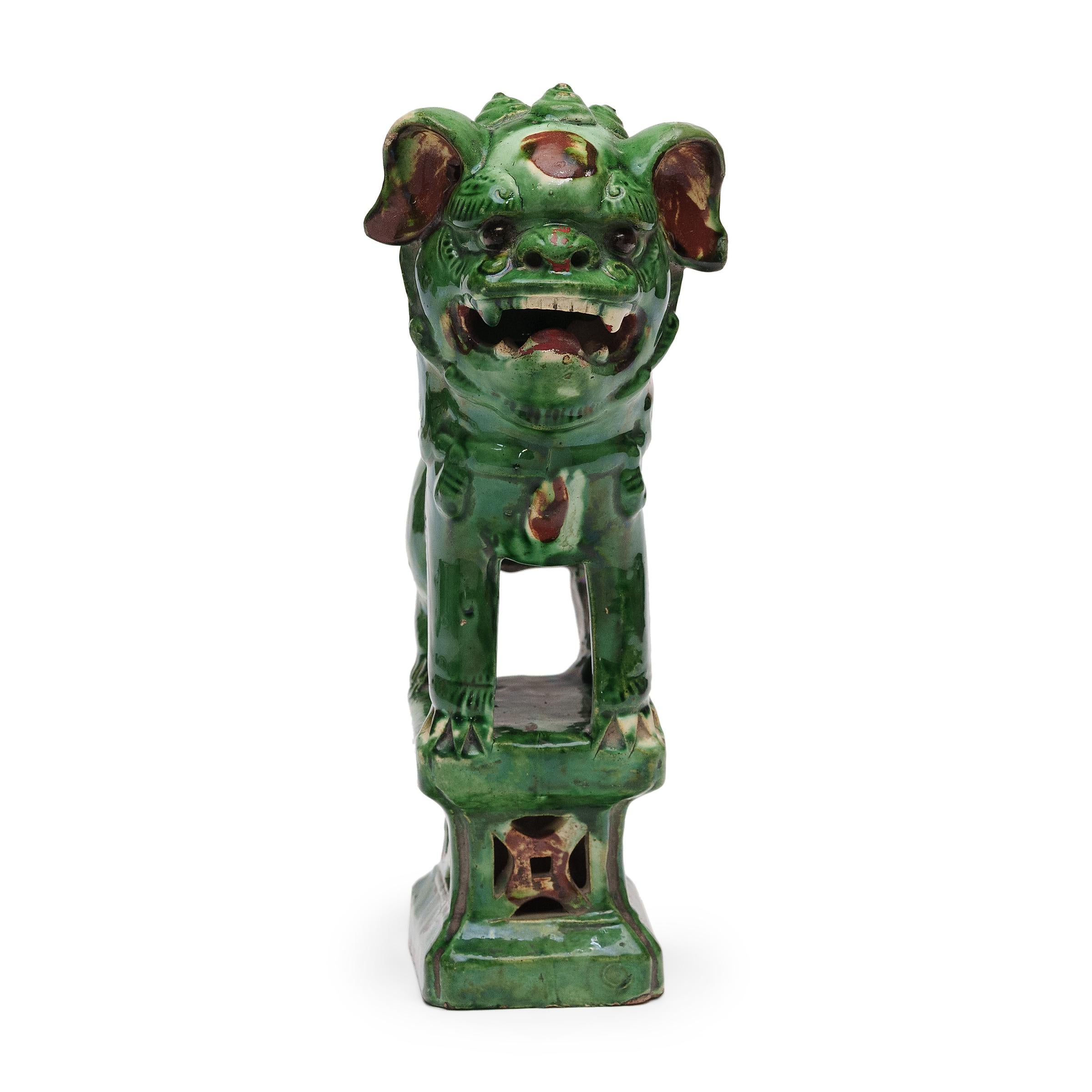 Pair of Chinese Sancai Fu Lion Protectors, c. 1850 In Good Condition For Sale In Chicago, IL