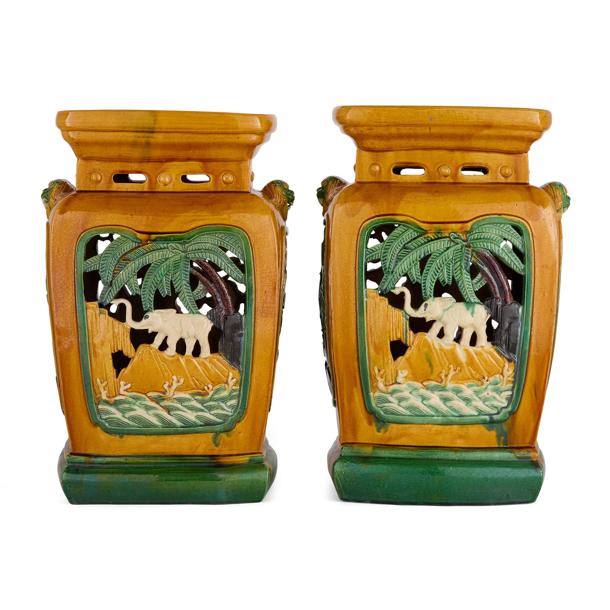 Tang Coppia di sedili cinesi in terracotta smaltata Sancai in vendita