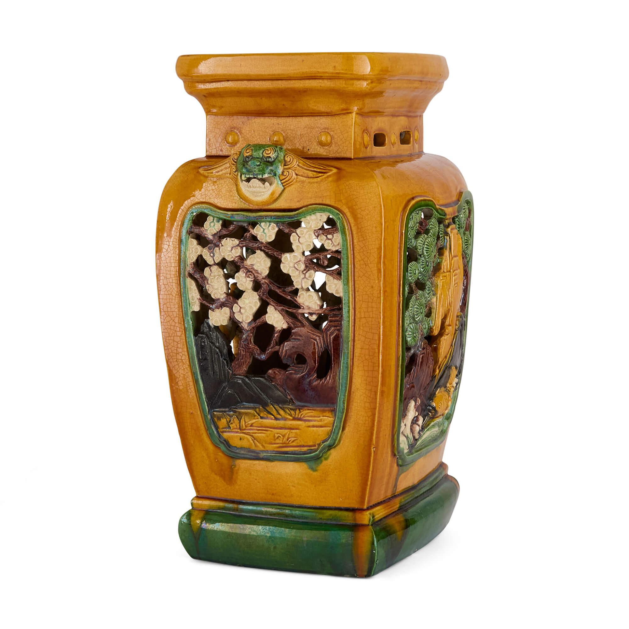 Cinese Coppia di sedili cinesi in terracotta smaltata Sancai in vendita