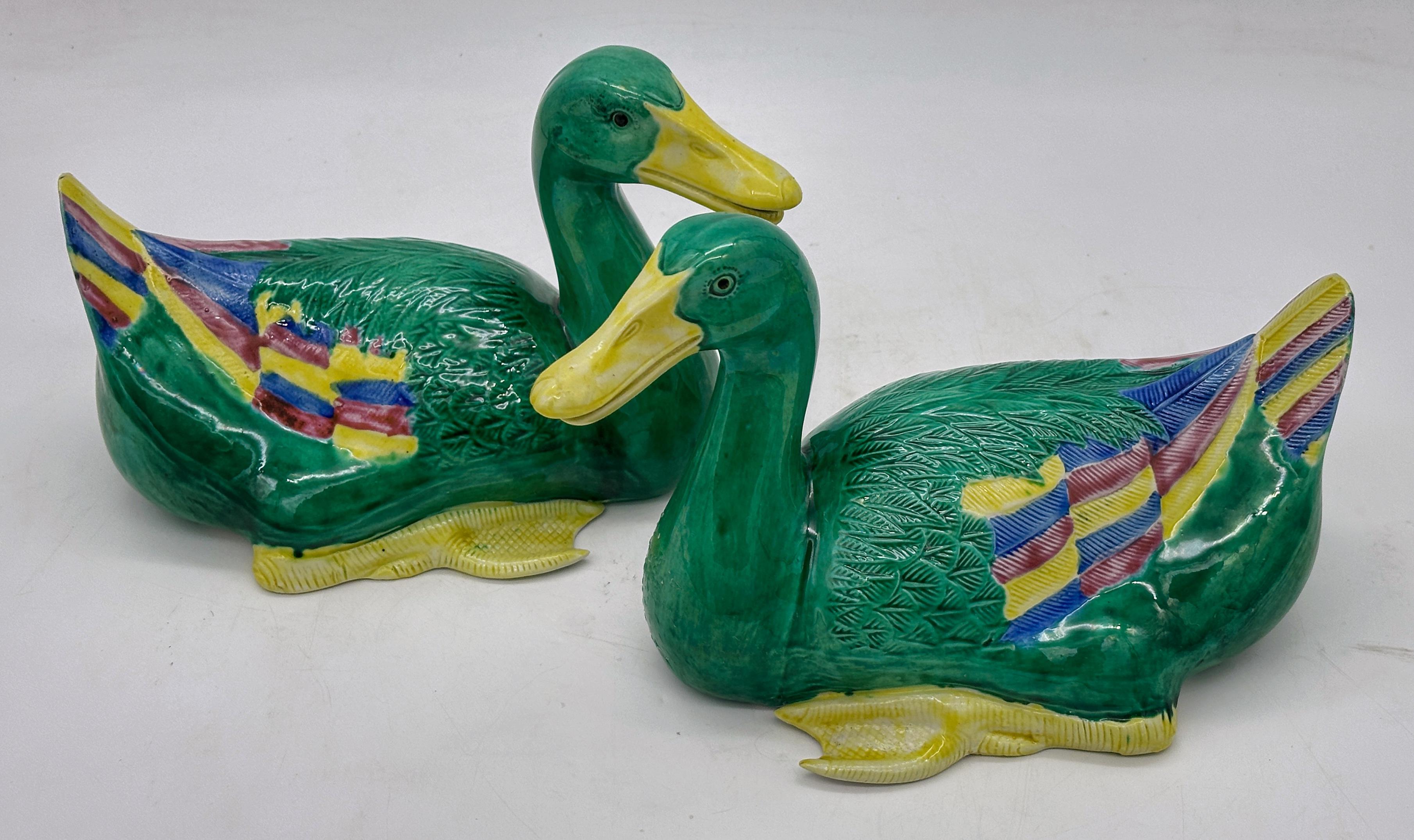 Pair of Chinese Sancai Glazed Figures of Seated Ducks For Sale 1