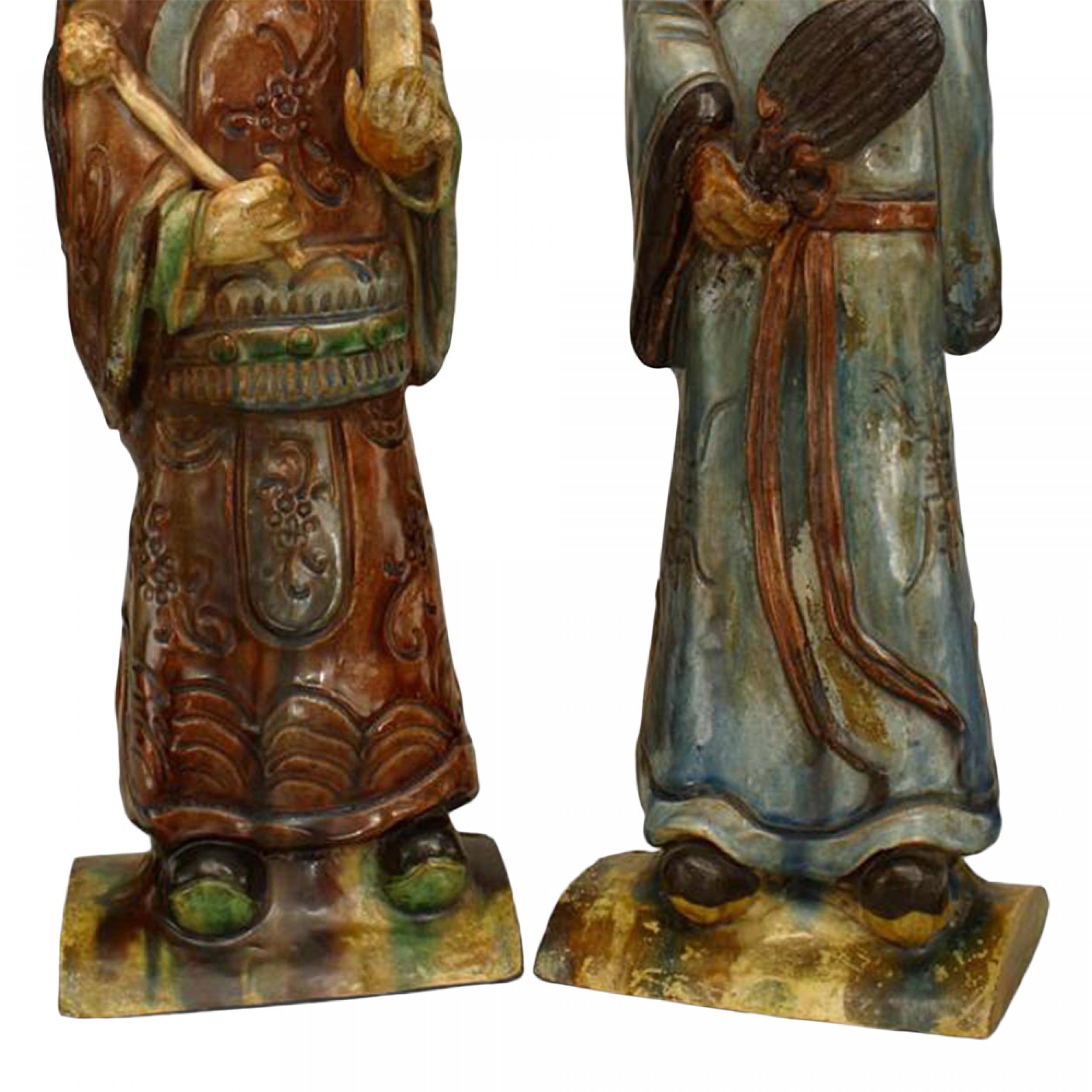 Pair of Chinese Shekwan pottery roof ornament male figures  In Excellent Condition For Sale In New York, NY
