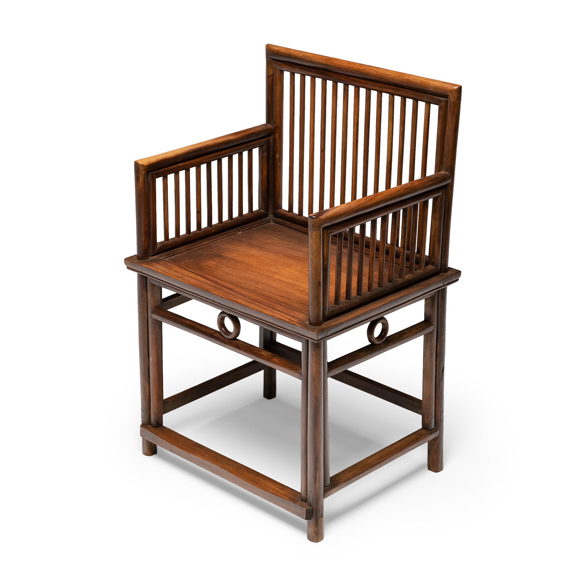Pair of Chinese Spindleback Rose Chairs, c. 1850 In Good Condition For Sale In Chicago, IL