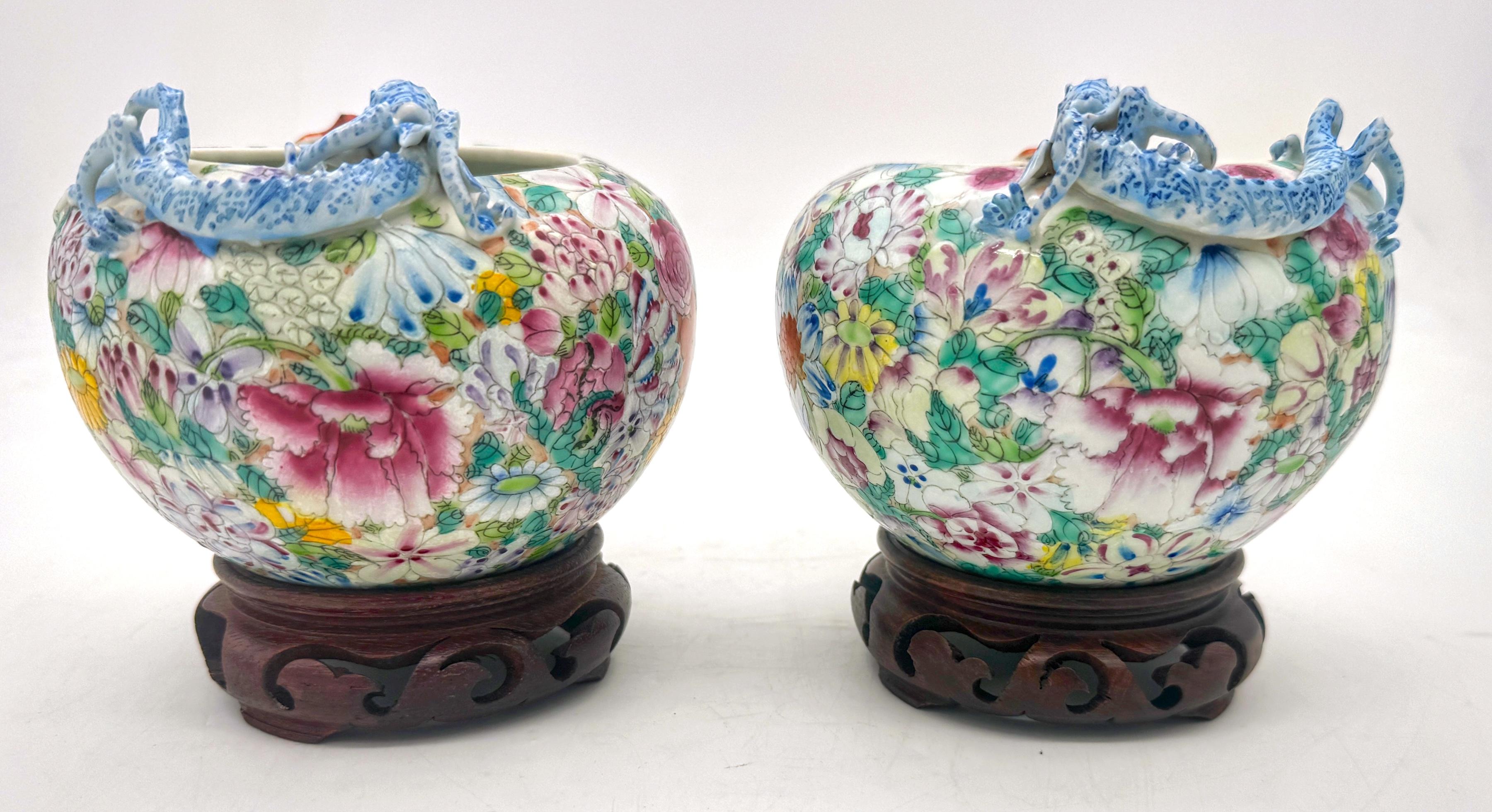 Pair of Chinese Thousand Flowers Porcelain Figural Vases In Good Condition For Sale In West Palm Beach, FL