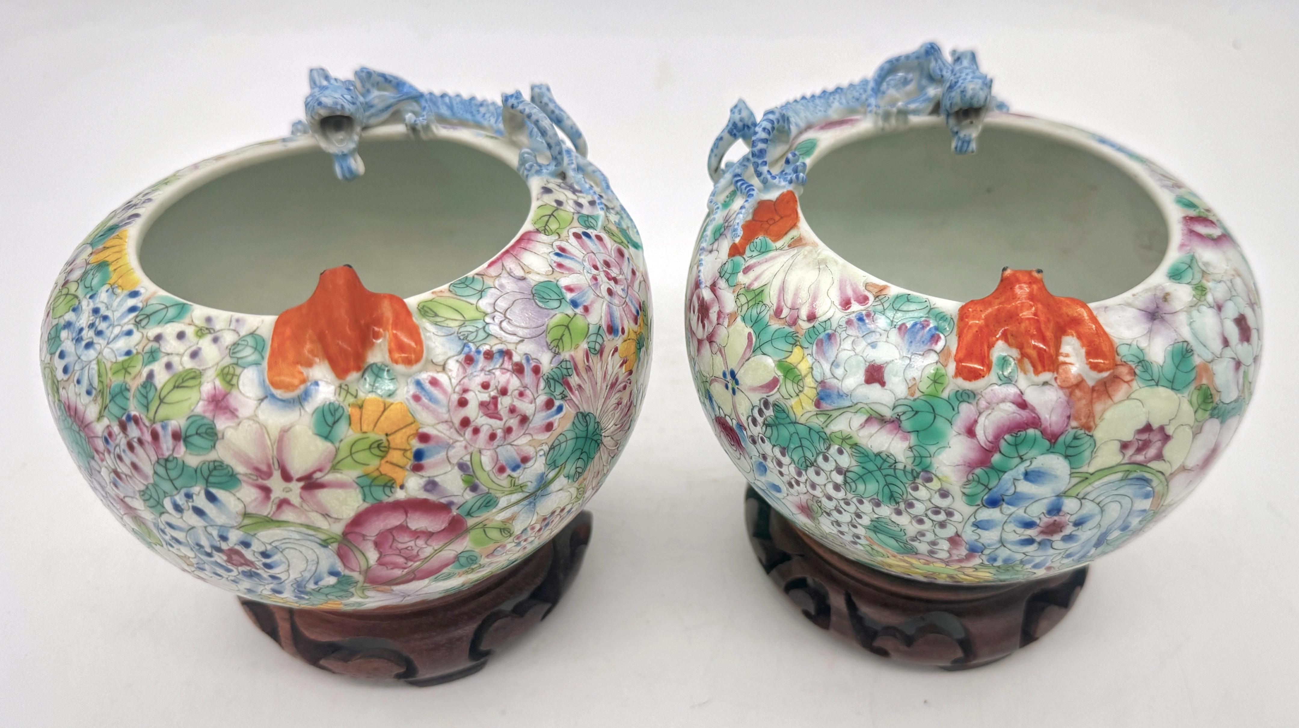 Pair of Chinese Thousand Flowers Porcelain Figural Vases For Sale 1