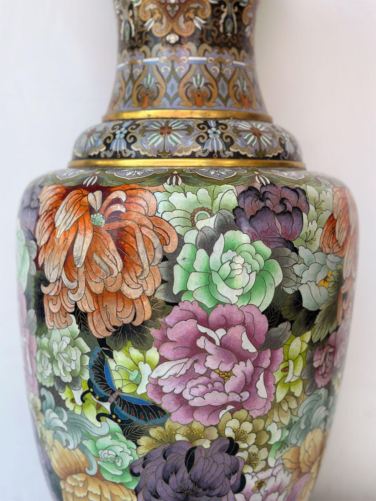 Late 20th Century Pair of Chinese Traditional Cloisonné Vases For Sale