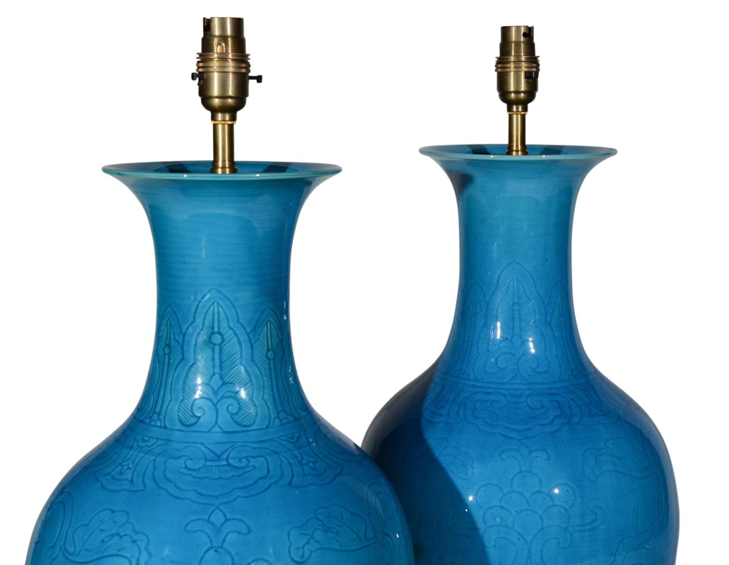 Porcelain Pair of Chinese Turquoise Glazed Baluster Table Lamps For Sale
