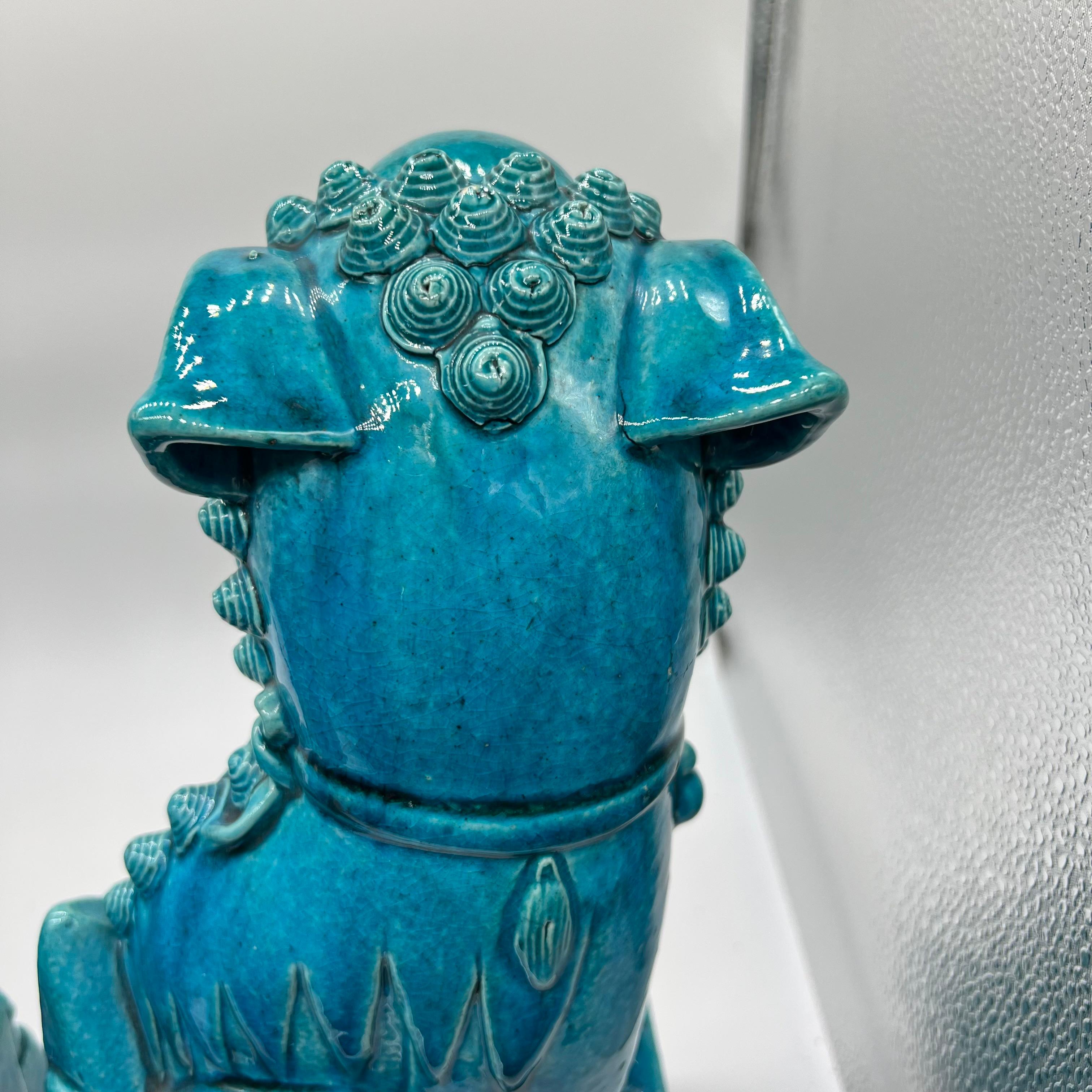 Pair of Chinese Turquoise Glazed Foo Dogs, circa 1880 For Sale 1