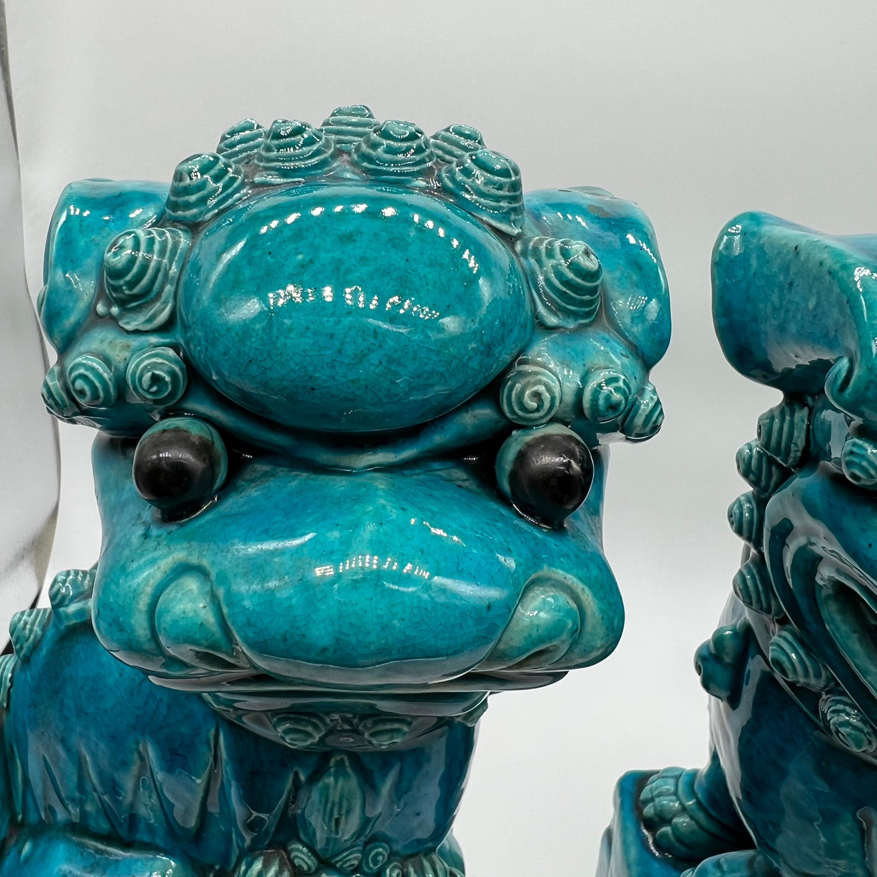 Pair of Chinese Turquoise Glazed Foo Dogs, circa 1880 For Sale 3