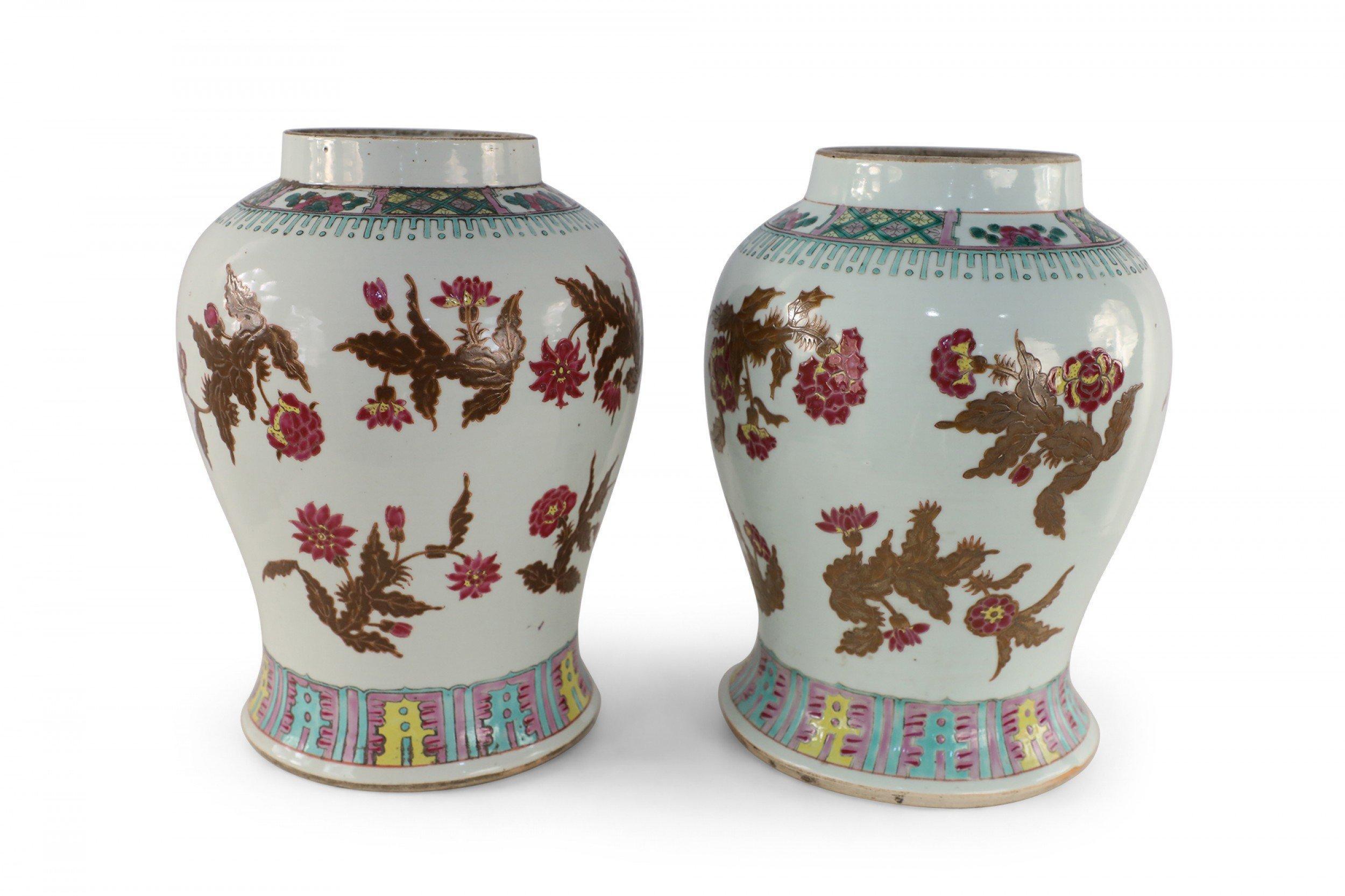 Pair of Chinese White and Umber Floral Design Porcelain Vases In Good Condition For Sale In New York, NY