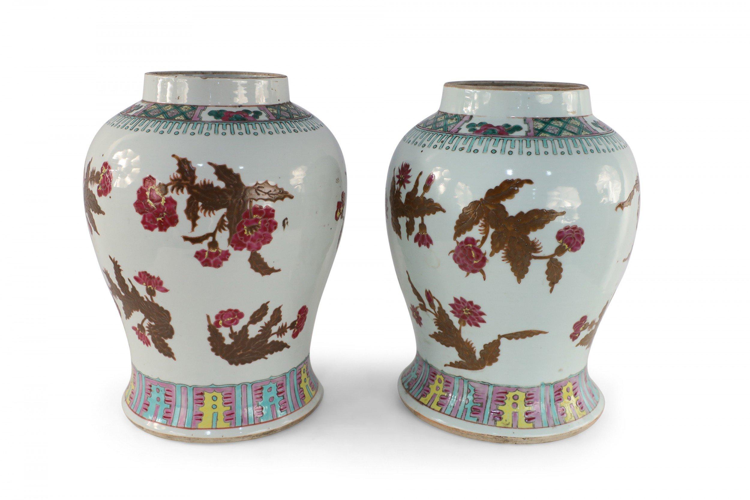 Pair of Chinese White and Umber Floral Design Porcelain Vases For Sale 2