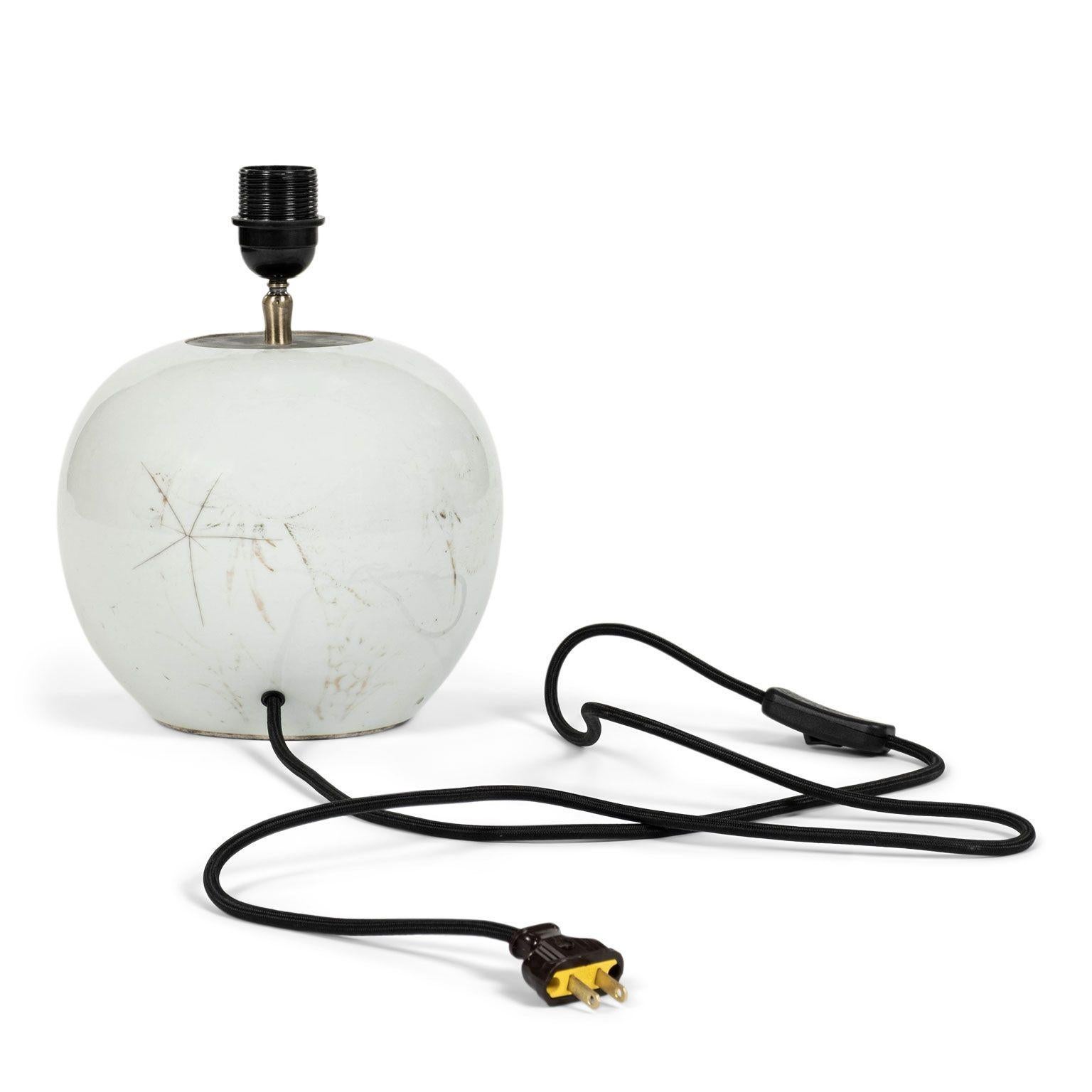 Pareja de lámparas chinas de tarro de jengibre blanco Siglo XXI y contemporáneo en venta