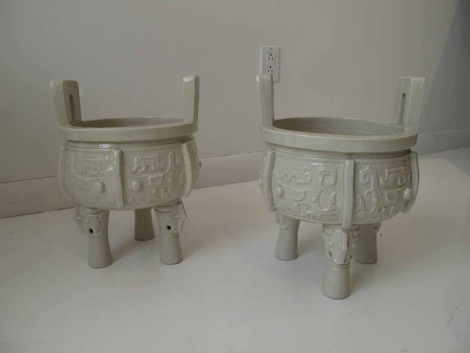Pair of Chinese White Glazed Ceramic Archaistic Style Vessels In Excellent Condition In Montreal, QC