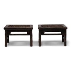 Coppia di sgabelli cinesi in pelle intrecciata, 1850 ca.