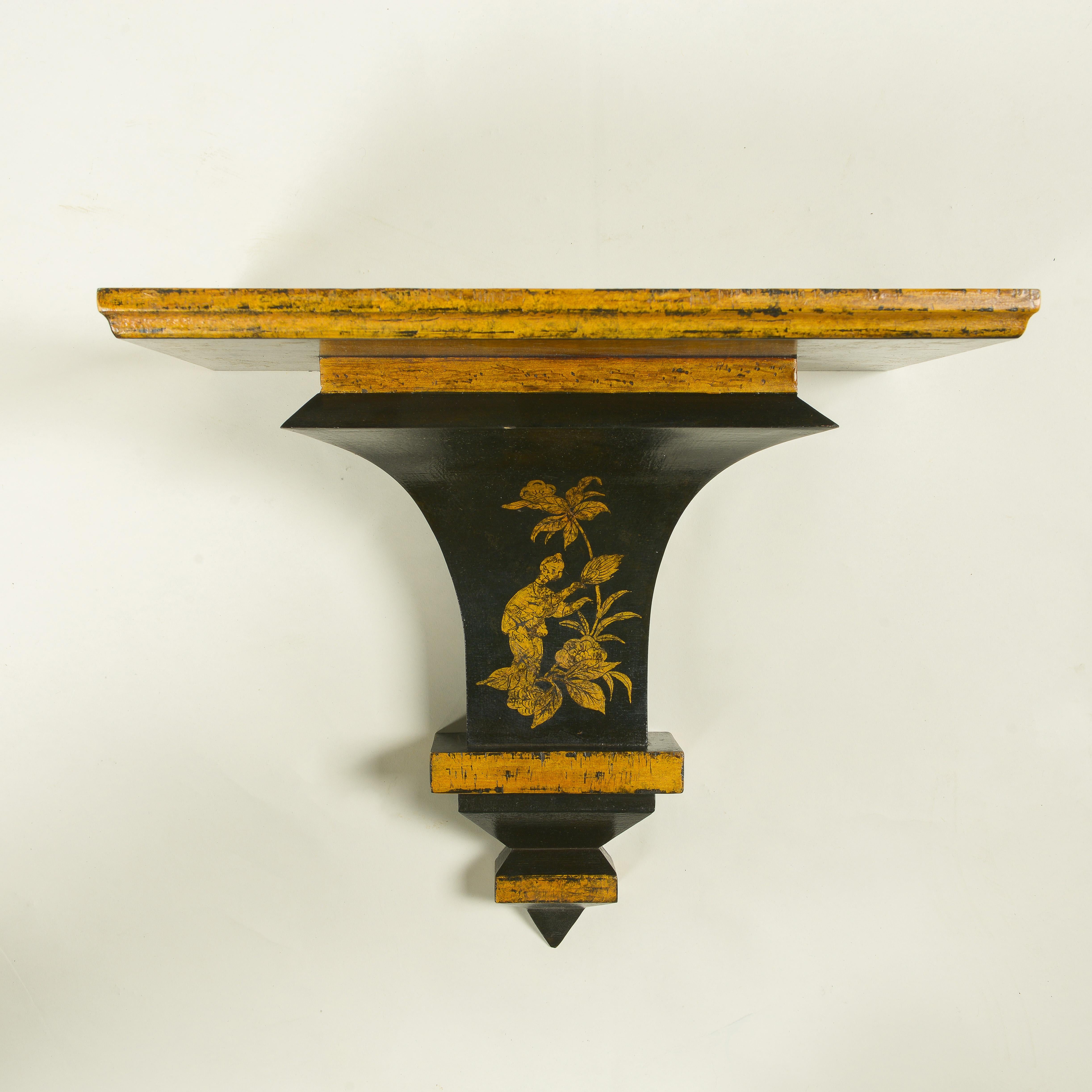 Pair of Chinoiserie Black and Gilt Brackets For Sale 2