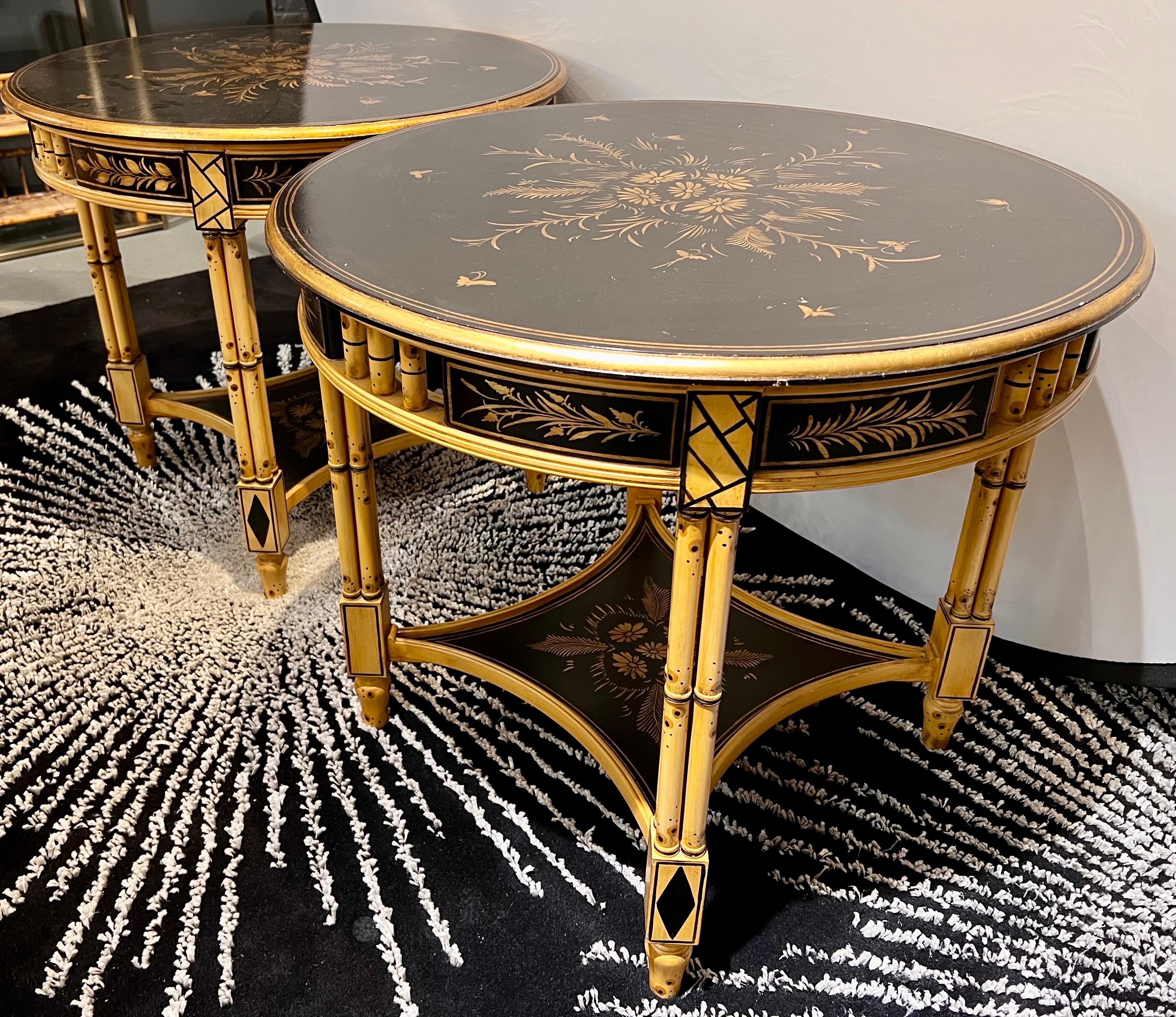 Chinese Pair of Chinoiserie Black Lacquered and Gold Faux Bamboo Round Tables For Sale