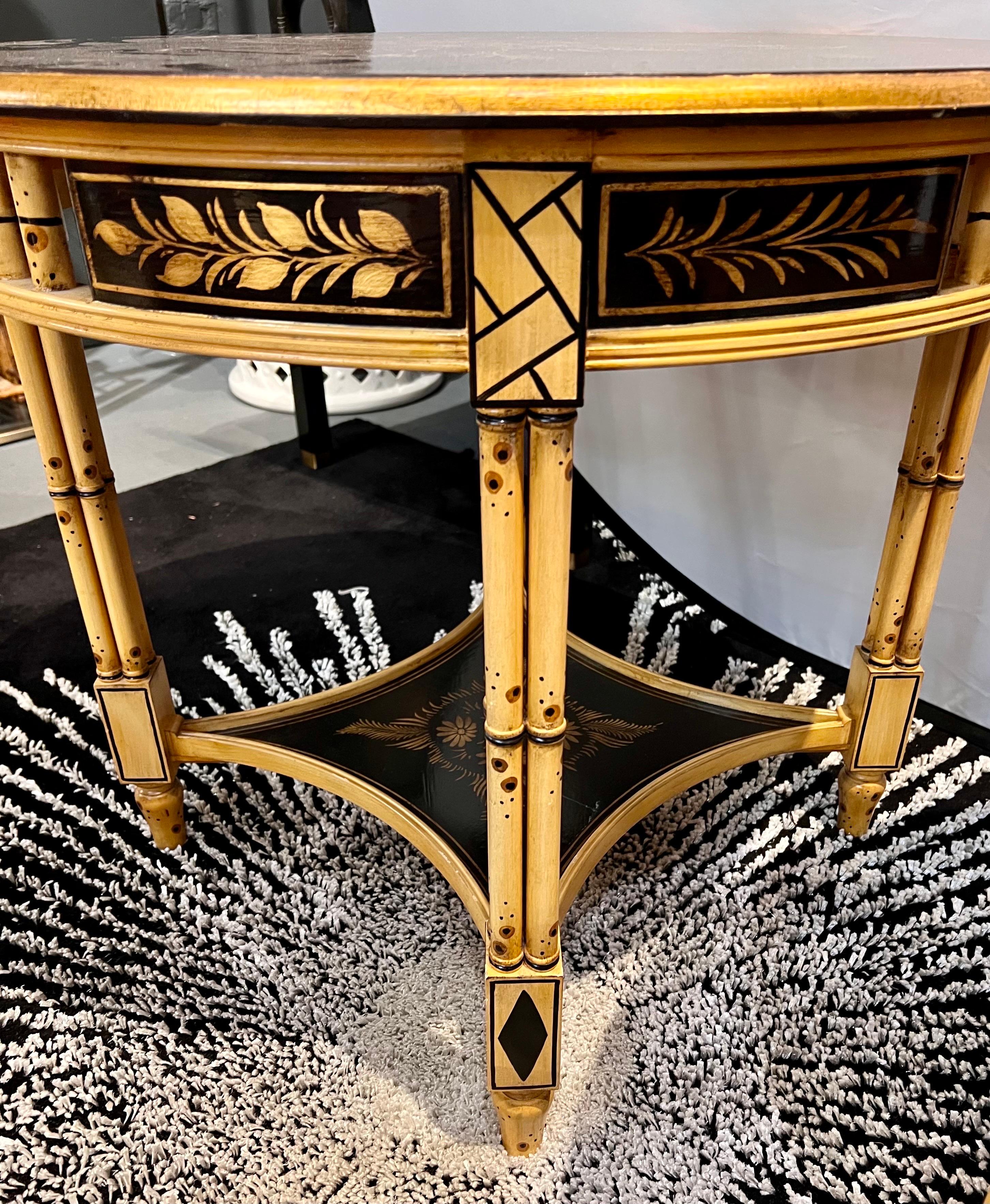 Pair of Chinoiserie Black Lacquered and Gold Faux Bamboo Round Tables In Good Condition For Sale In West Hartford, CT