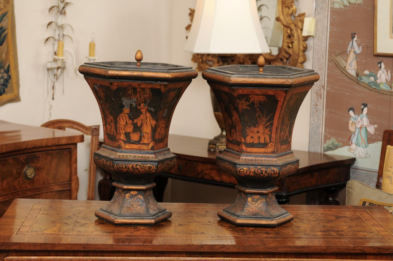 Pair of Chinoiserie Decorated Tole Urns, Late 19th Century For Sale 7