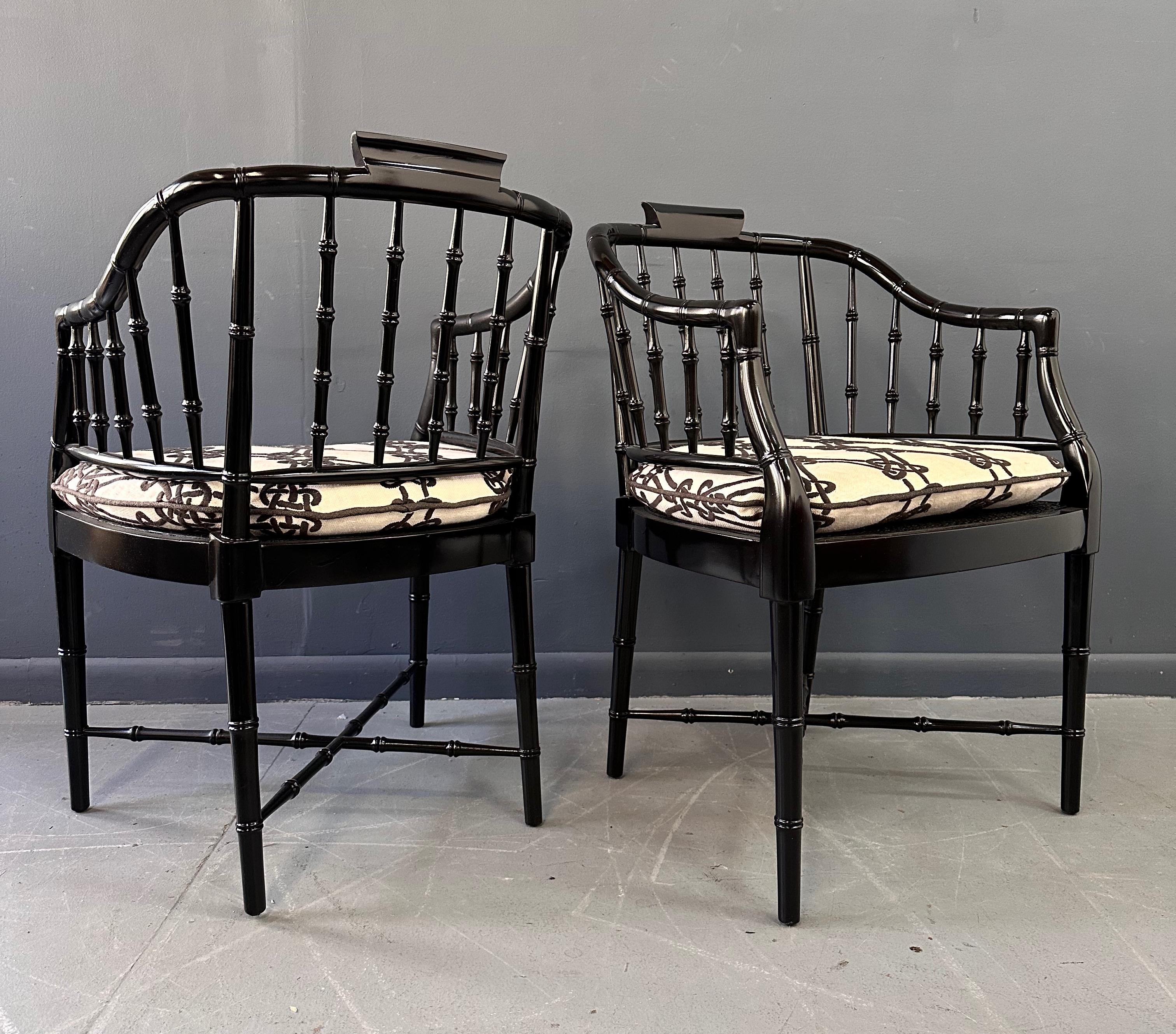 North American Pair of Chinoiserie Hollywood Regency Faux Bamboo Armchairs in Black by Baker For Sale