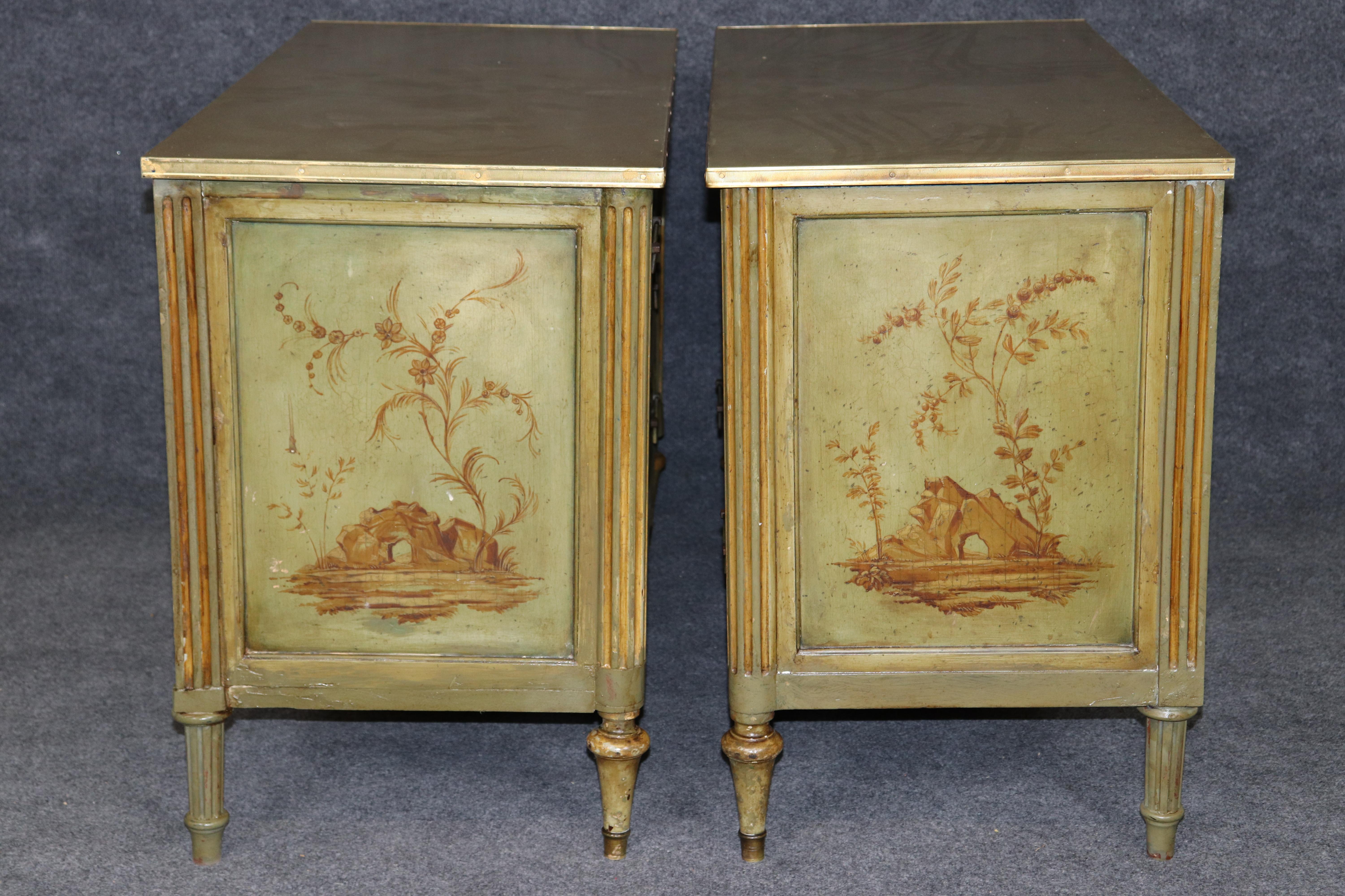 Pair of Chinoiserie Maison Jansen Attributed French Directoire Commodes Bon état - En vente à Swedesboro, NJ