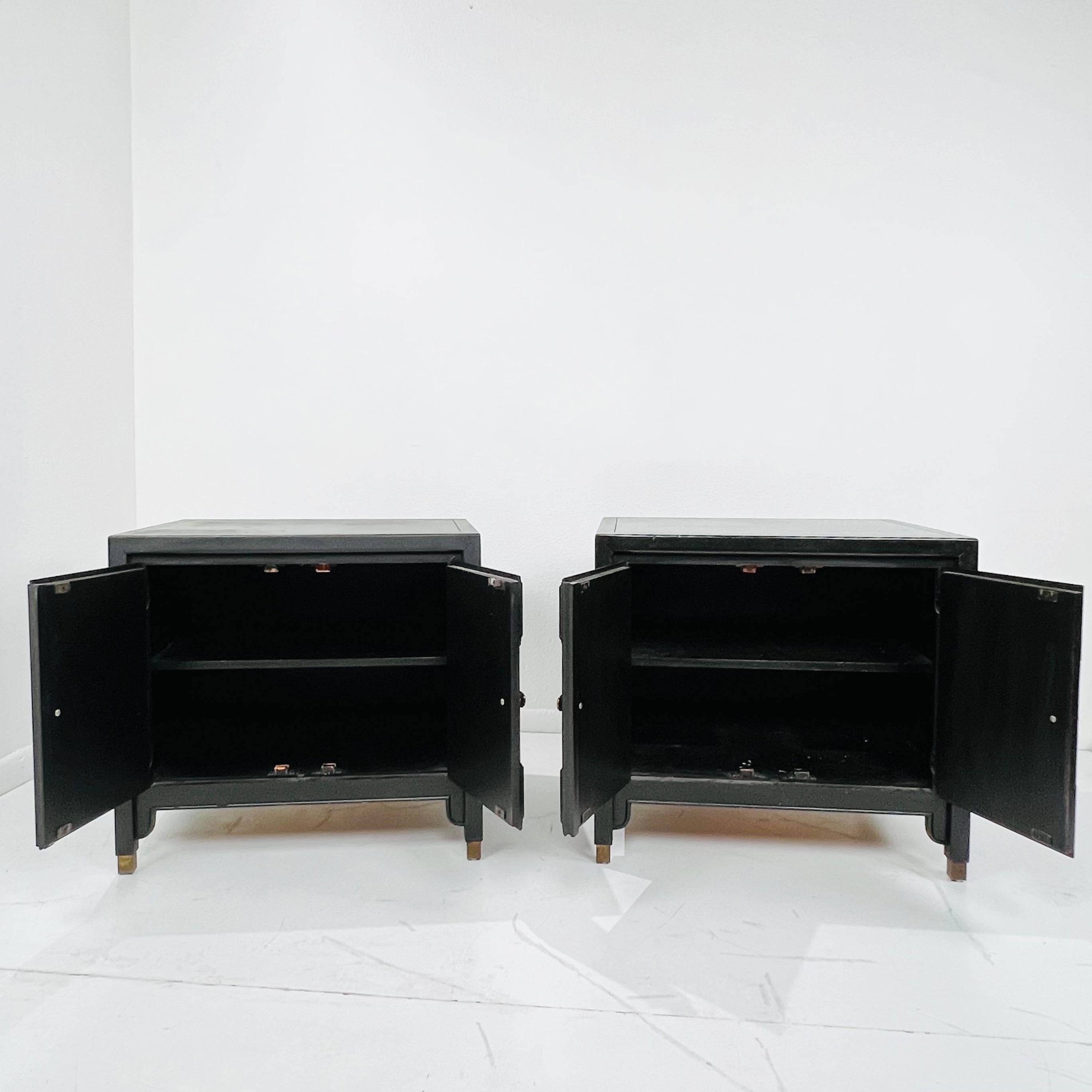 Paar Chinoiserie-Nachttische von Century Furniture im Angebot 5