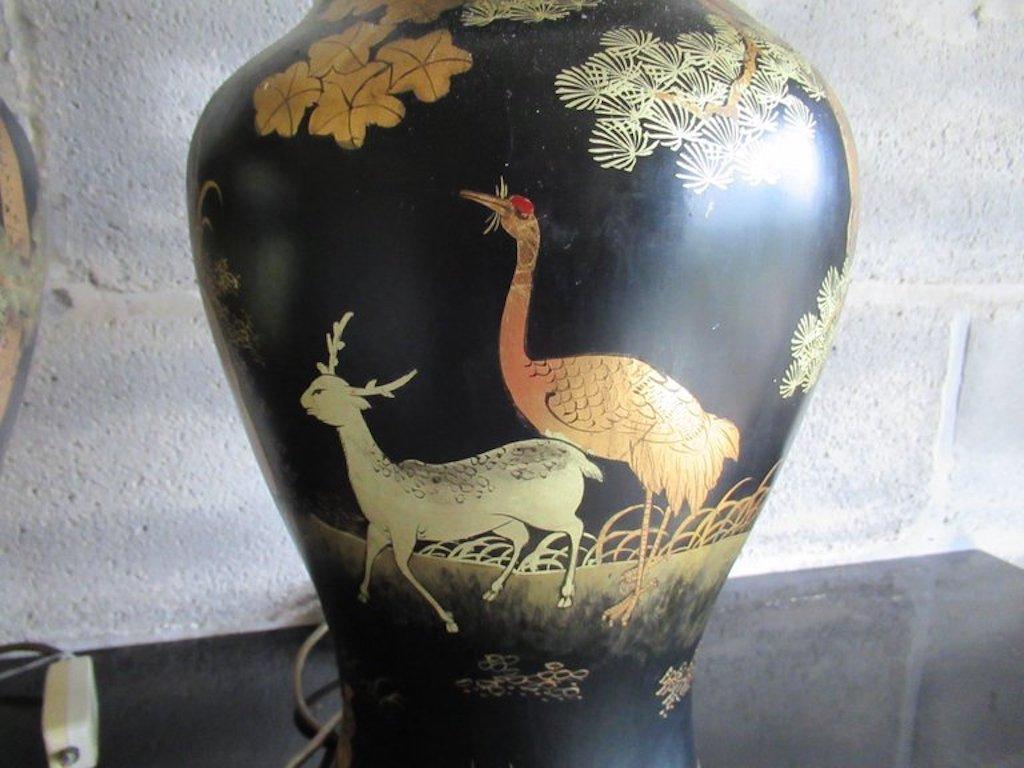 Pair of Chinoiserie Papier Mâché Shaped Table Lamps In Good Condition In London, GB