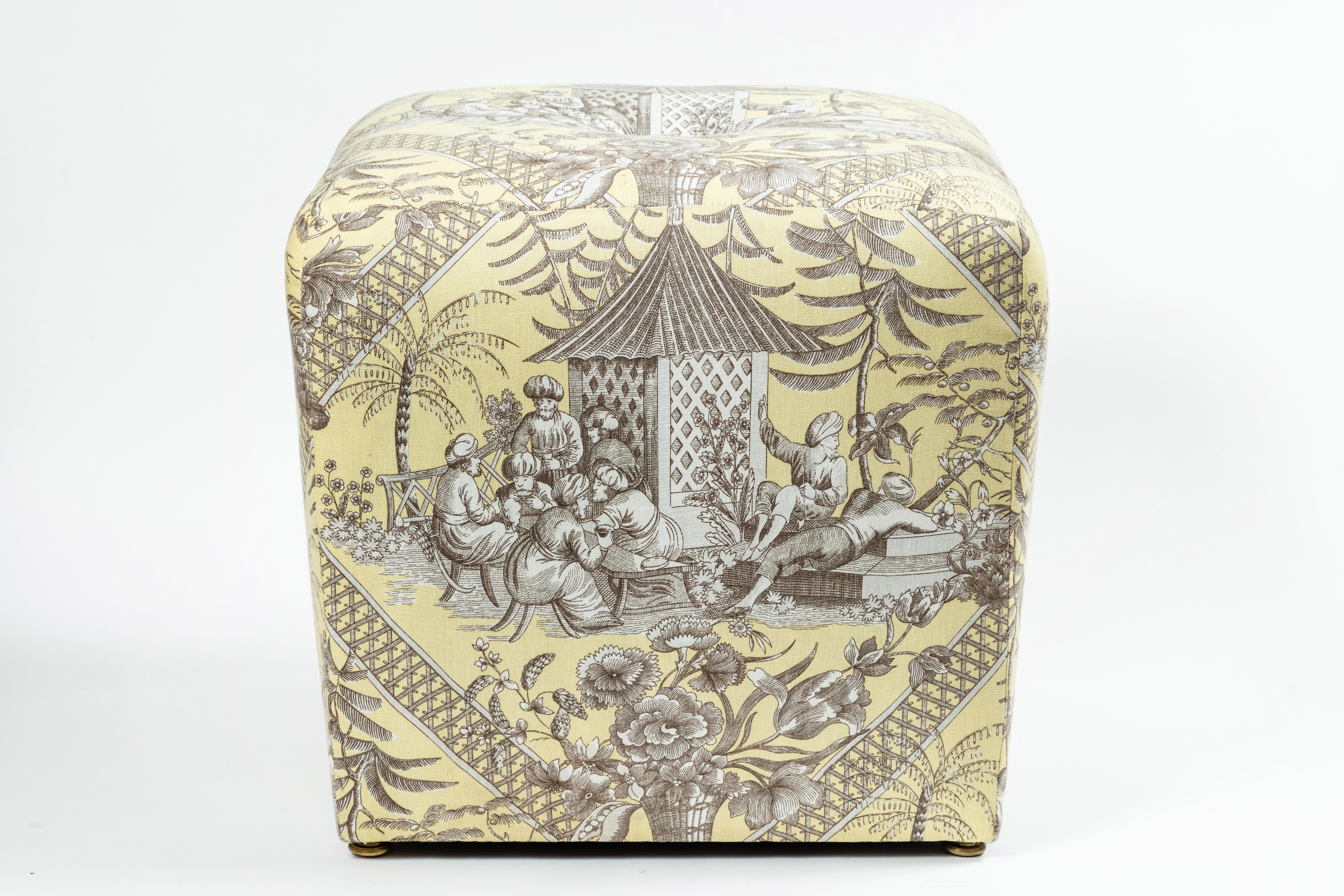 Pair of Chinoiserie Toile Ottomans In Good Condition For Sale In Pasadena, CA