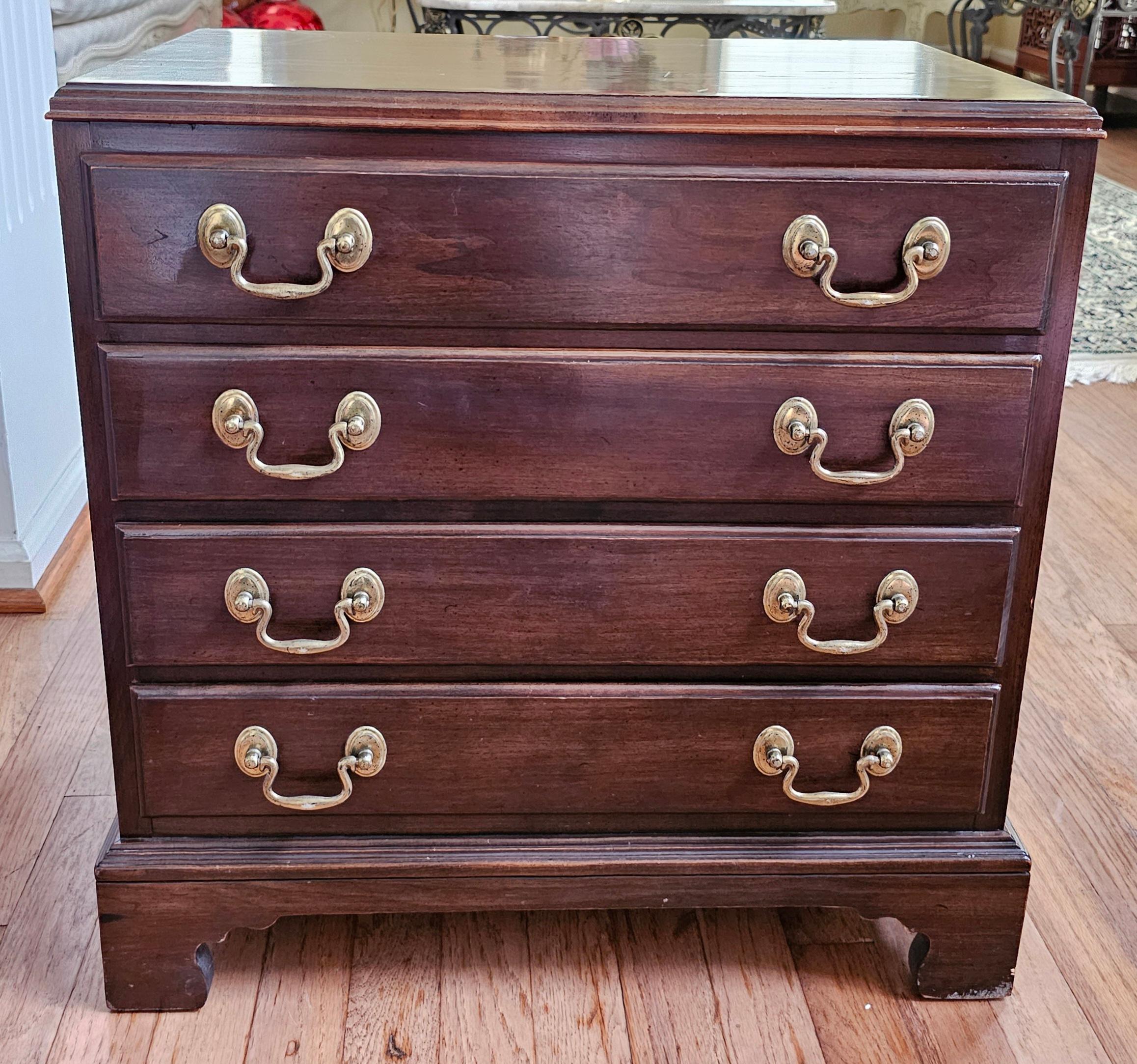 Pair of Chippendale Cherry Small Chest of Drawers / Nightstands In Good Condition For Sale In Germantown, MD