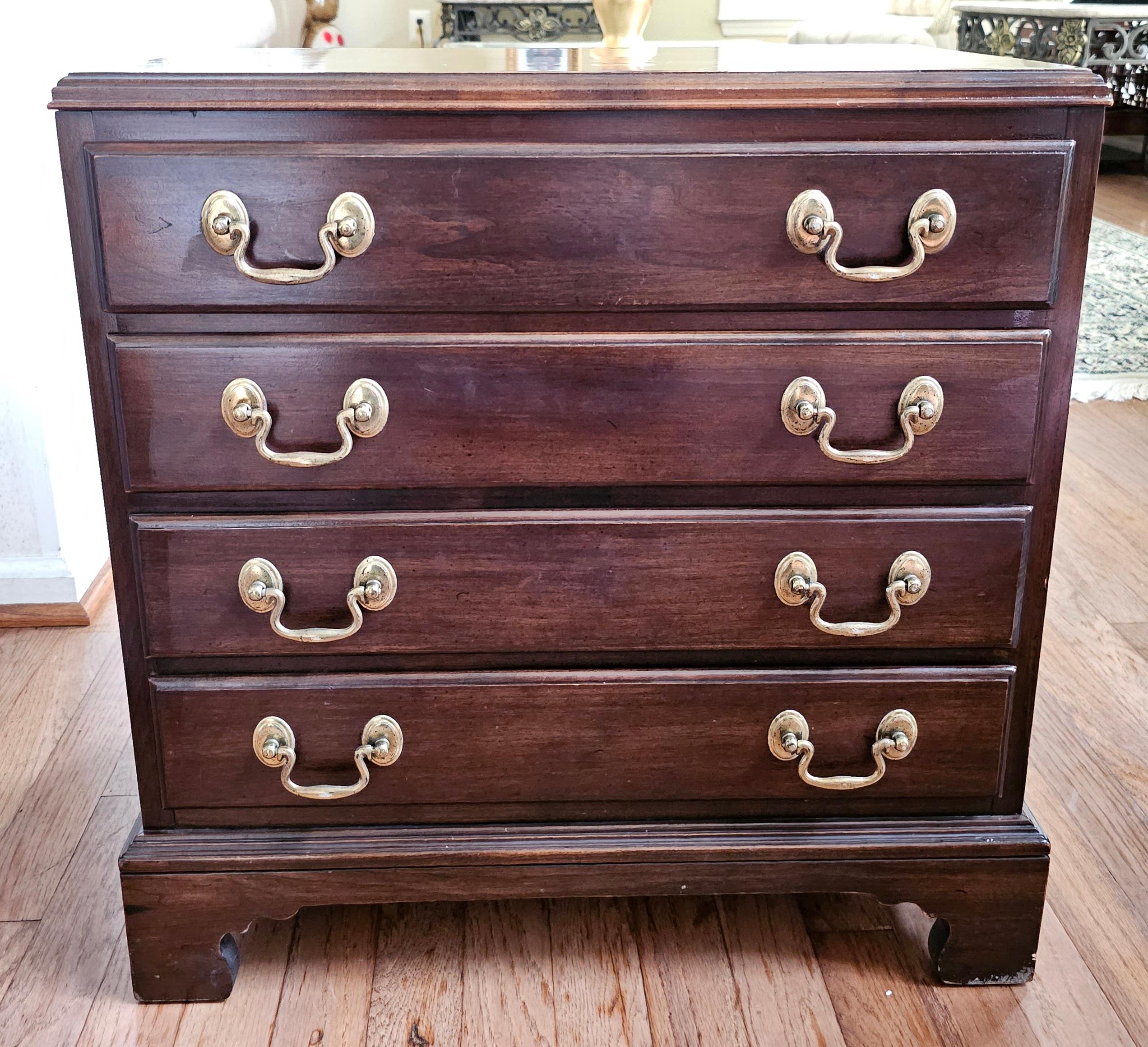 20th Century Pair of Chippendale Cherry Small Chest of Drawers / Nightstands For Sale