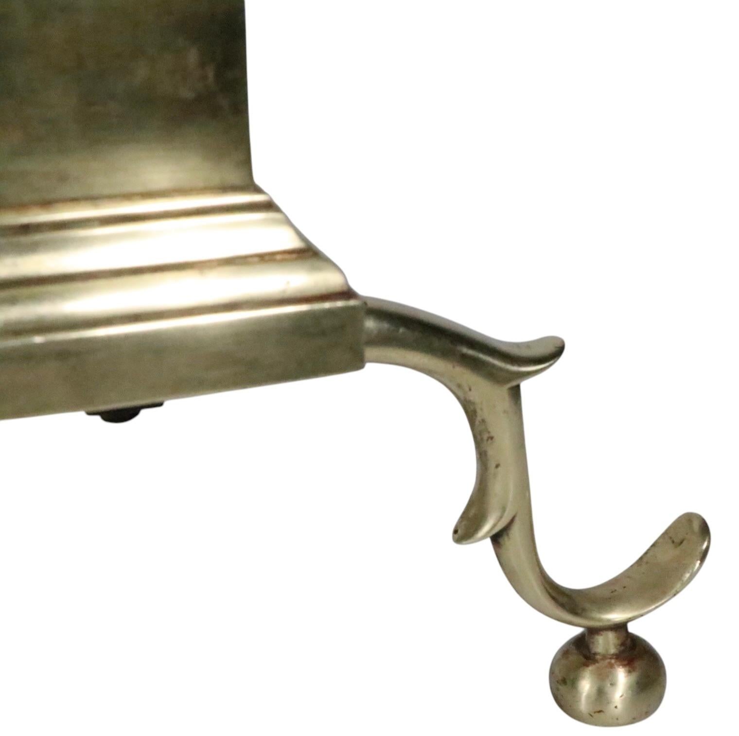 Paar Messing-Andirons im Chippendale-Stil, 1900/1930er Jahre im Angebot 13