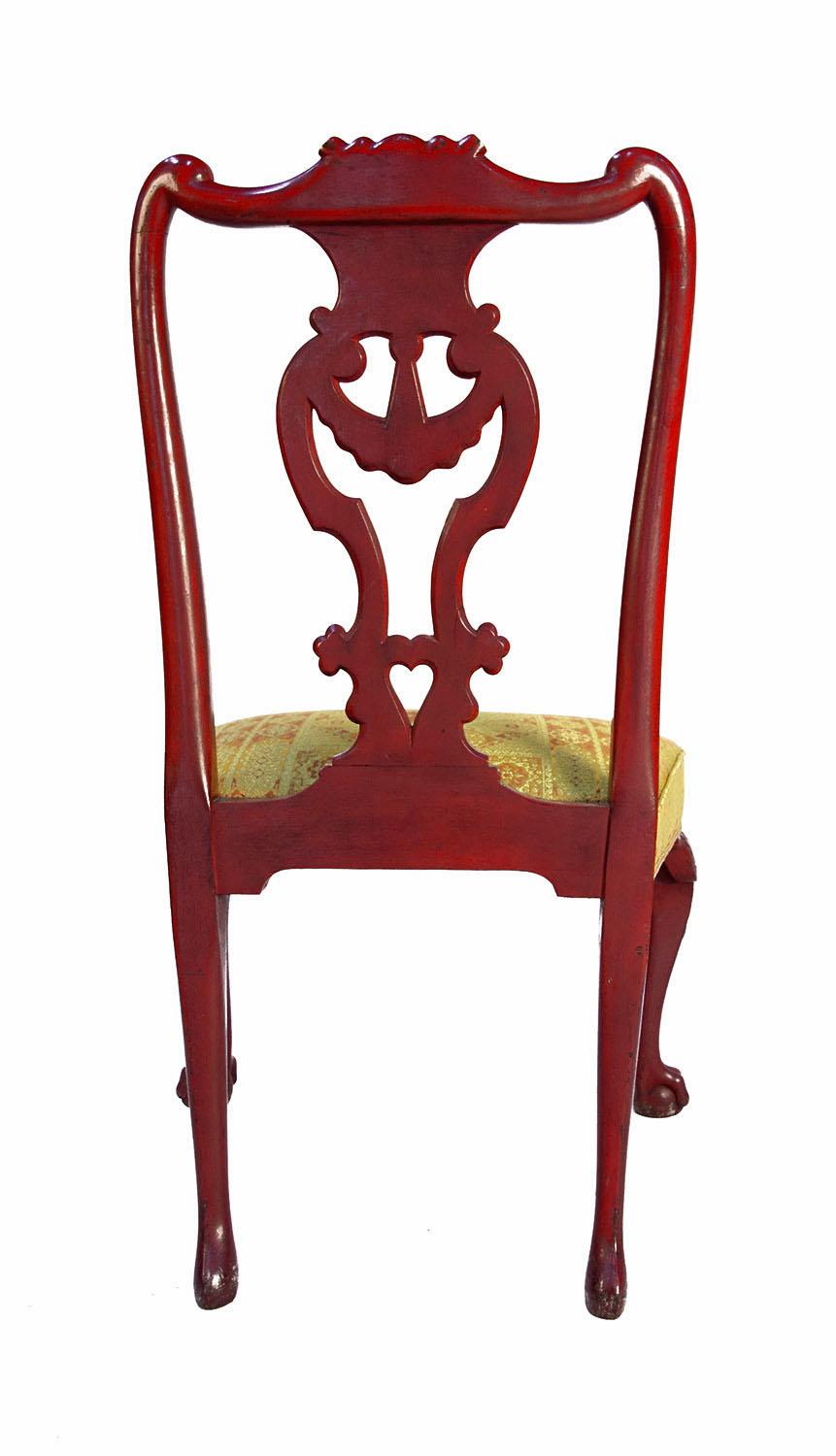 Européen Paire de chaises de style Chippendale en bois laqué rouge:: vers 1880 en vente