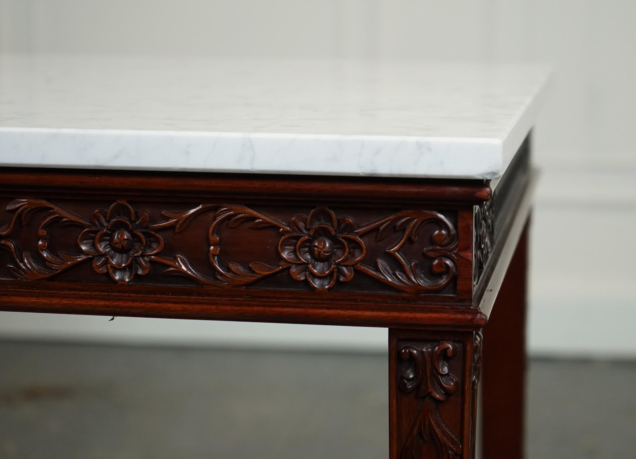 PAiR OF CHIPPENDALE STYLE CONSOLE TABLES WITH NEW WHITE CARRARA MARBLE TOPS For Sale 6