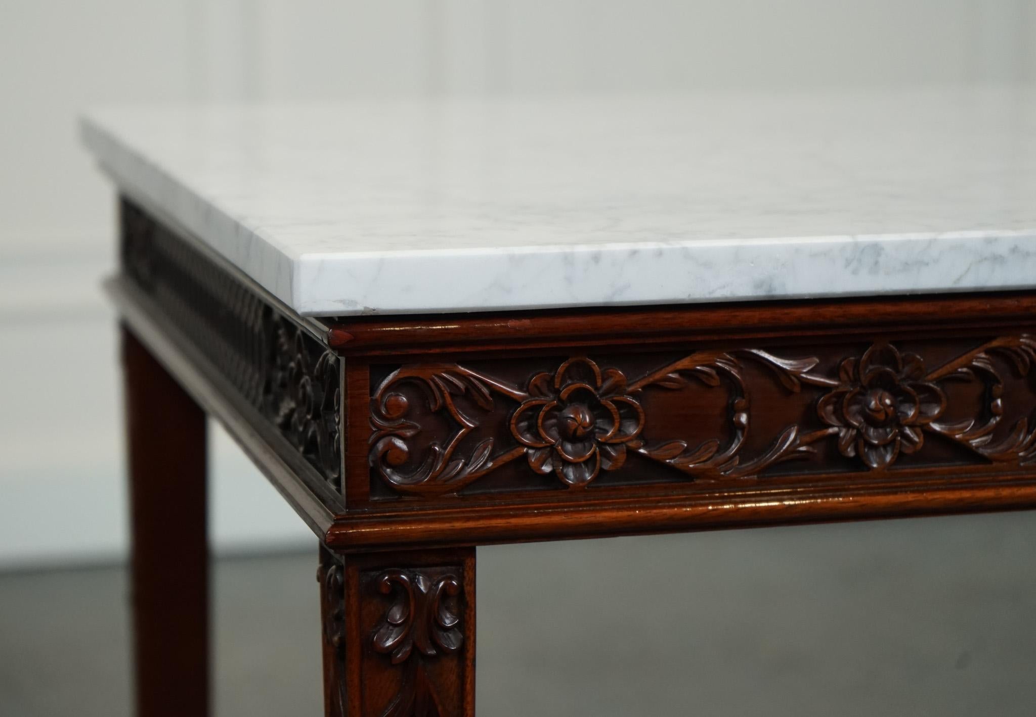 PAiR OF CHIPPENDALE STYLE CONSOLE TABLES WITH NEW WHITE CARRARA MARBLE TOPS For Sale 7