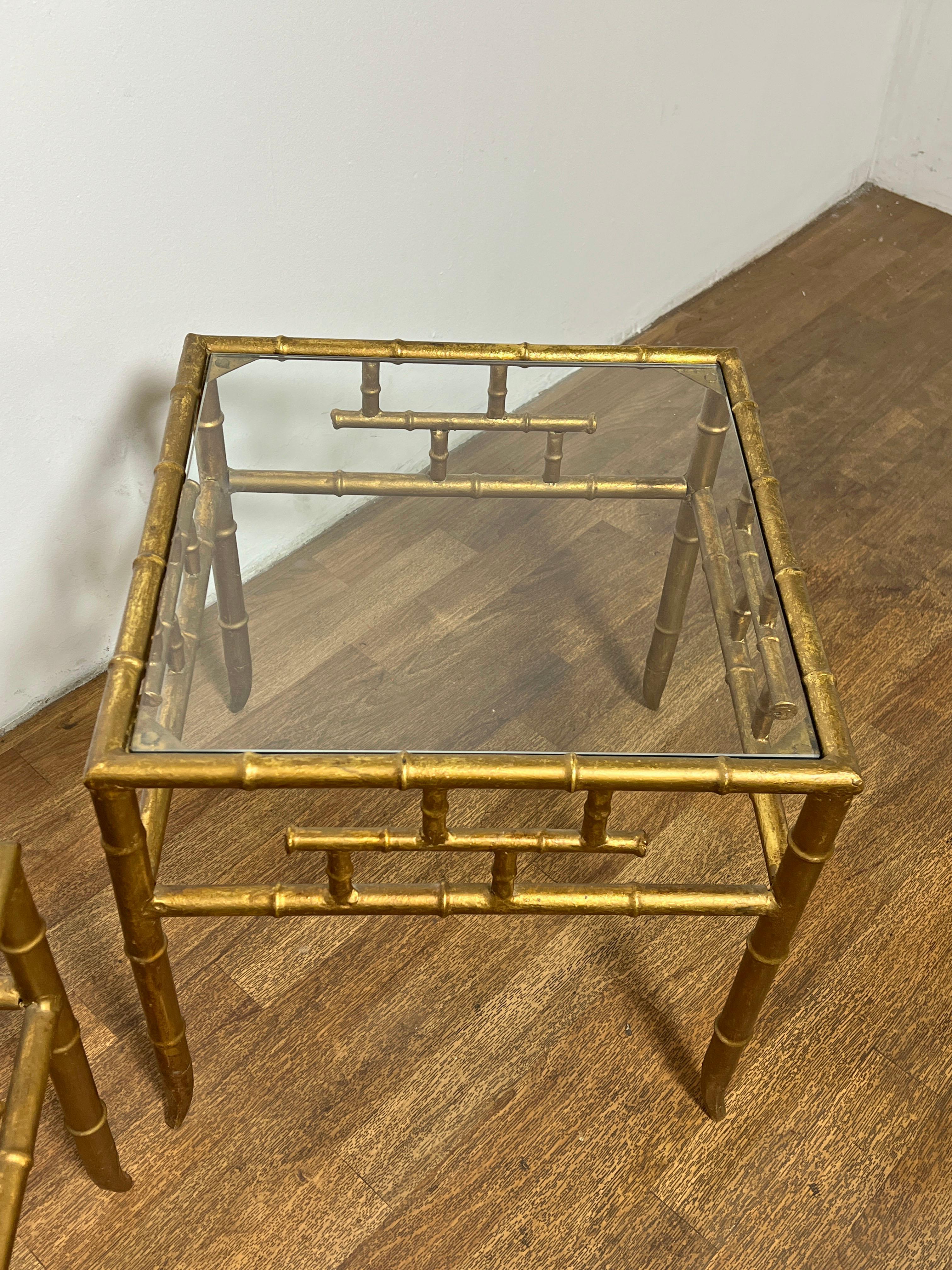 Paar Beistelltische aus vergoldetem Zinn im Chippendale-Stil, ca. 1960er Jahre im Zustand „Gut“ im Angebot in Peabody, MA