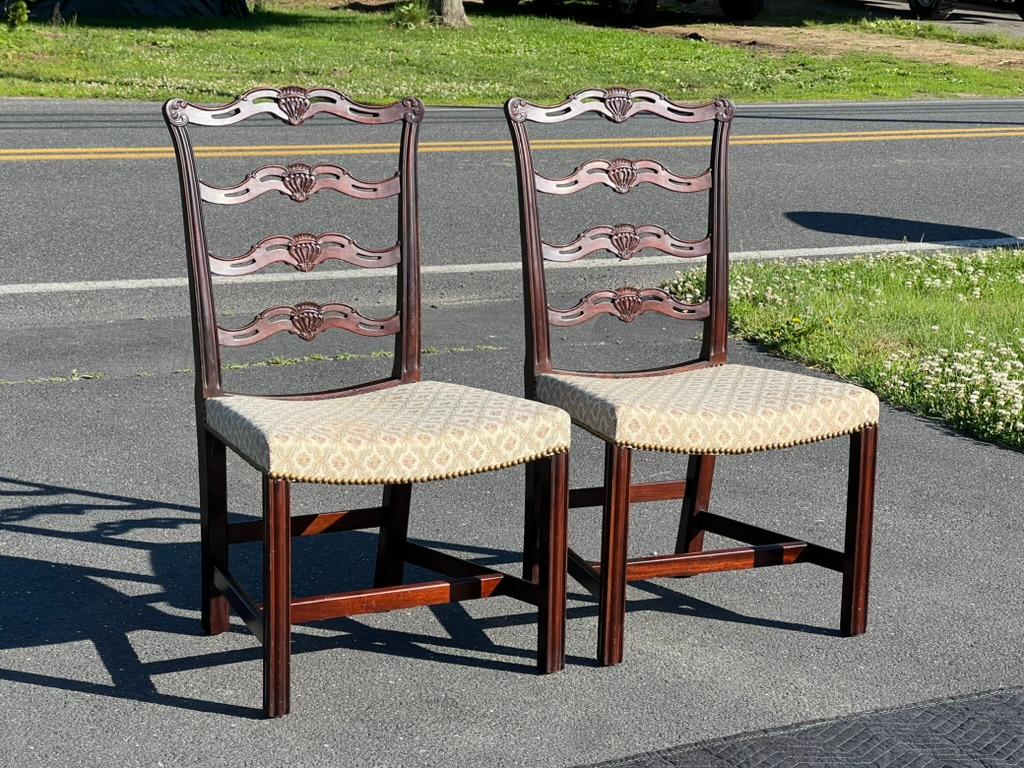 Pair of Chippendale Style Ribbon Back Chairs with Curved Seats In Good Condition For Sale In Westfield, MA