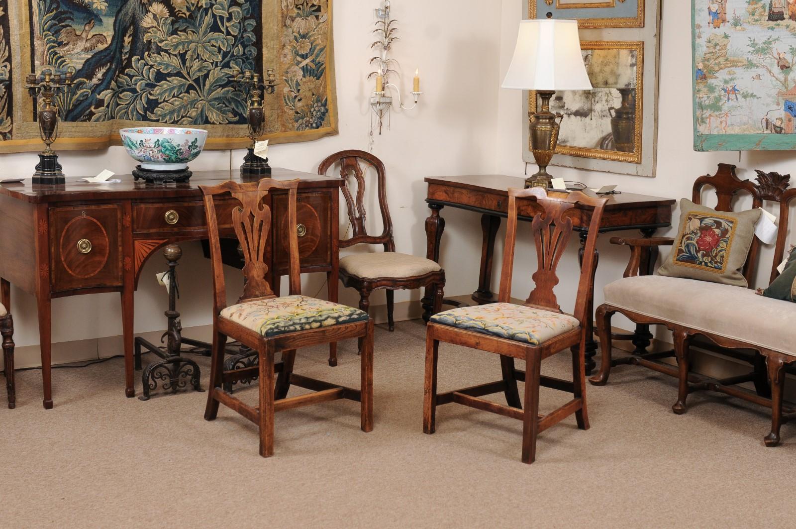 English Pair of Chippendale Style Side Chairs in Elm with Needlepoint Slip Seats, 19th C For Sale