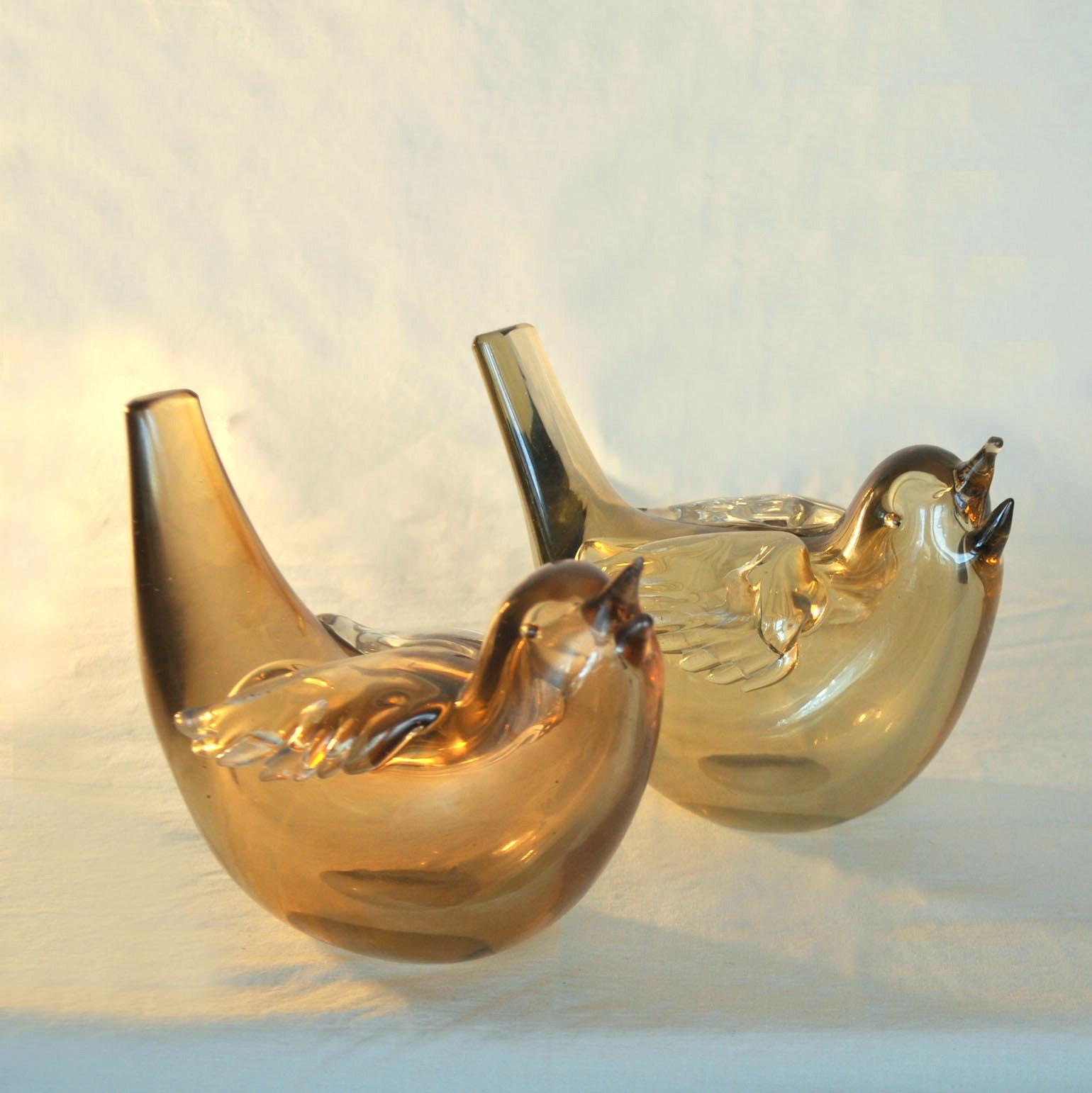 Italian Pair of Chirping Birds, Hand Blown Iridescent Gold Crystal Glass by Paolo Venini