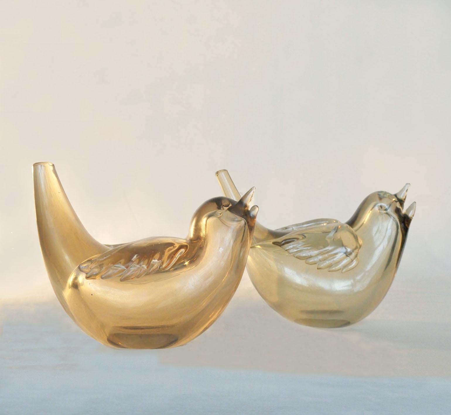 Hand-Crafted Pair of Birds Sculpture Hand Blown Glass by Tyra Lundgren for Paolo Venini  1940
