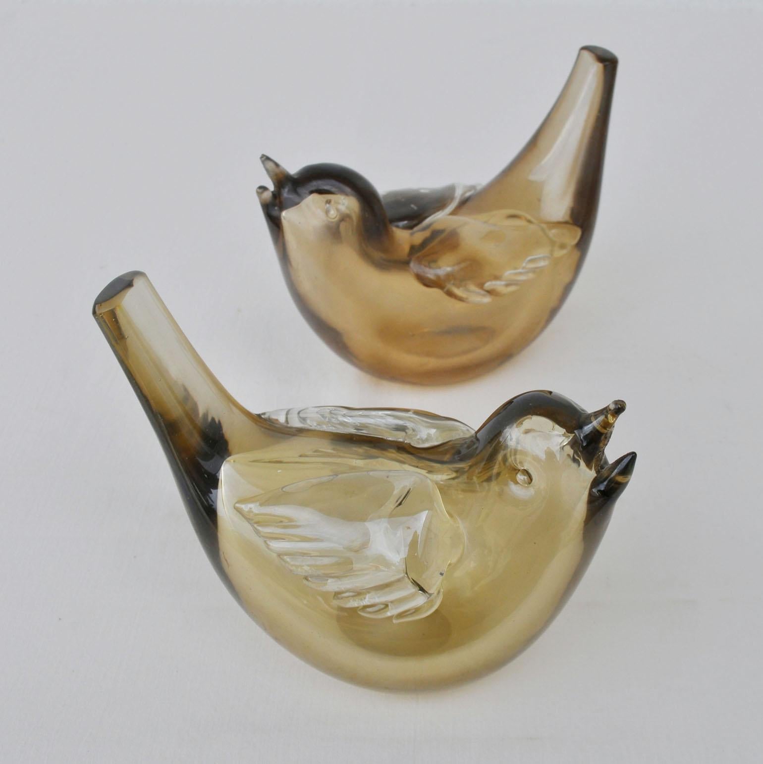 Mid-20th Century Pair of Birds Sculpture Hand Blown Glass by Tyra Lundgren for Paolo Venini  1940
