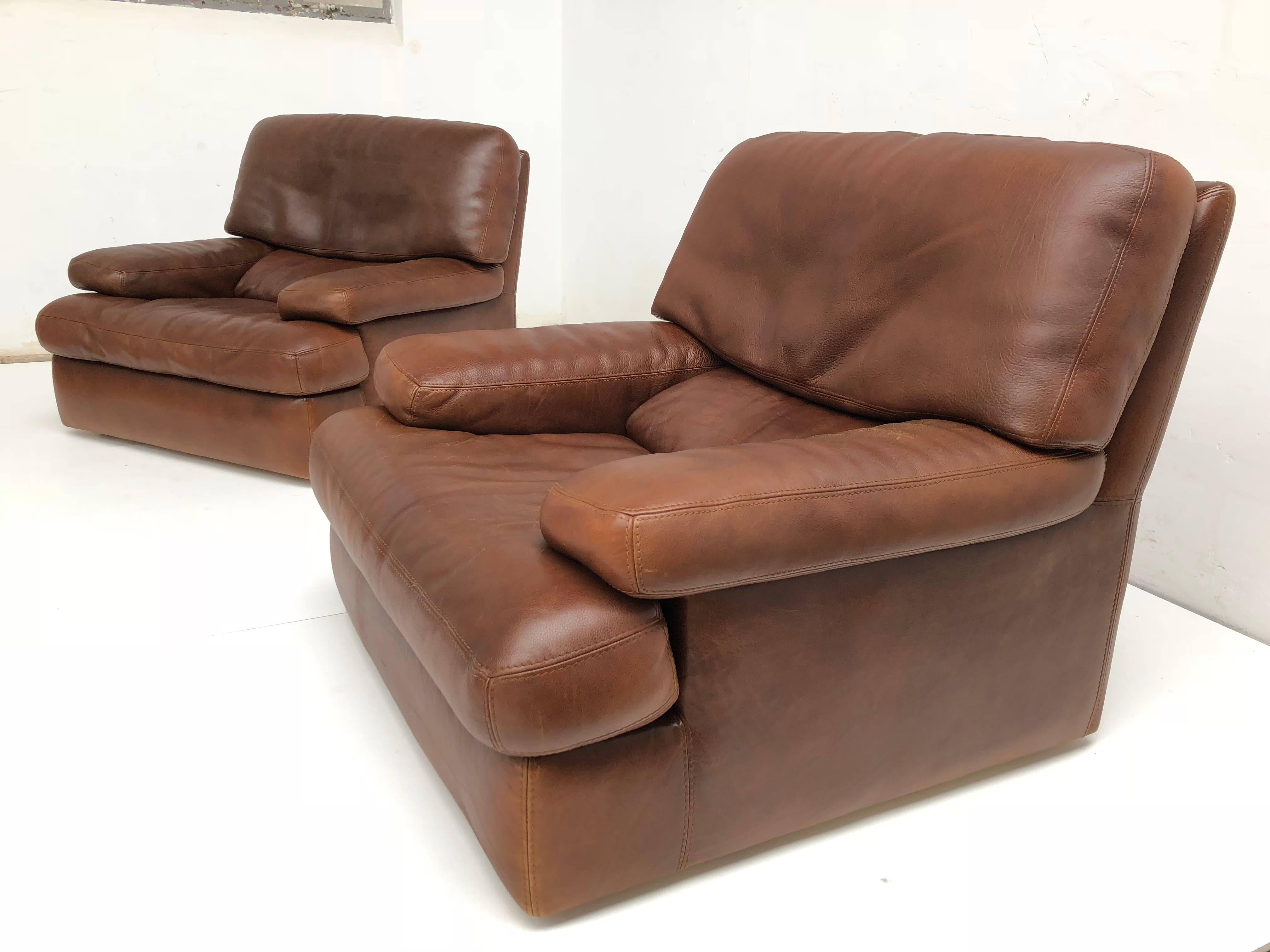 French Pair of Chocolate Brown Vintage Leather Roche Bobois Lounge Chairs, 1970s