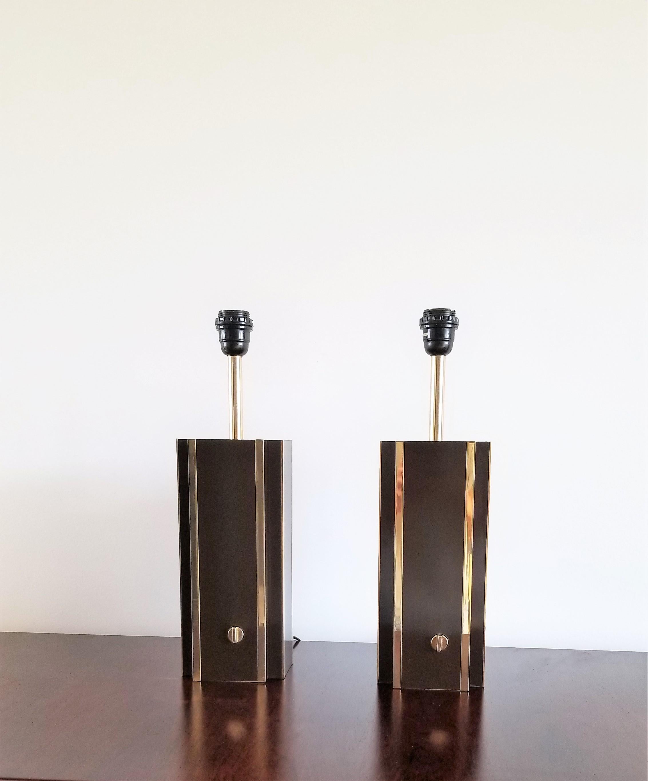 Italian Pair of Chocolate Laminate Table Lamps with Brass Accents, France, 1970s