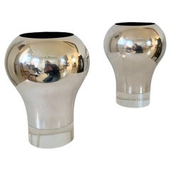 Paar Christofle-Tischlampen aus versilbertem Metall und Perspex, signiert, ca. 1960, Frankreich.