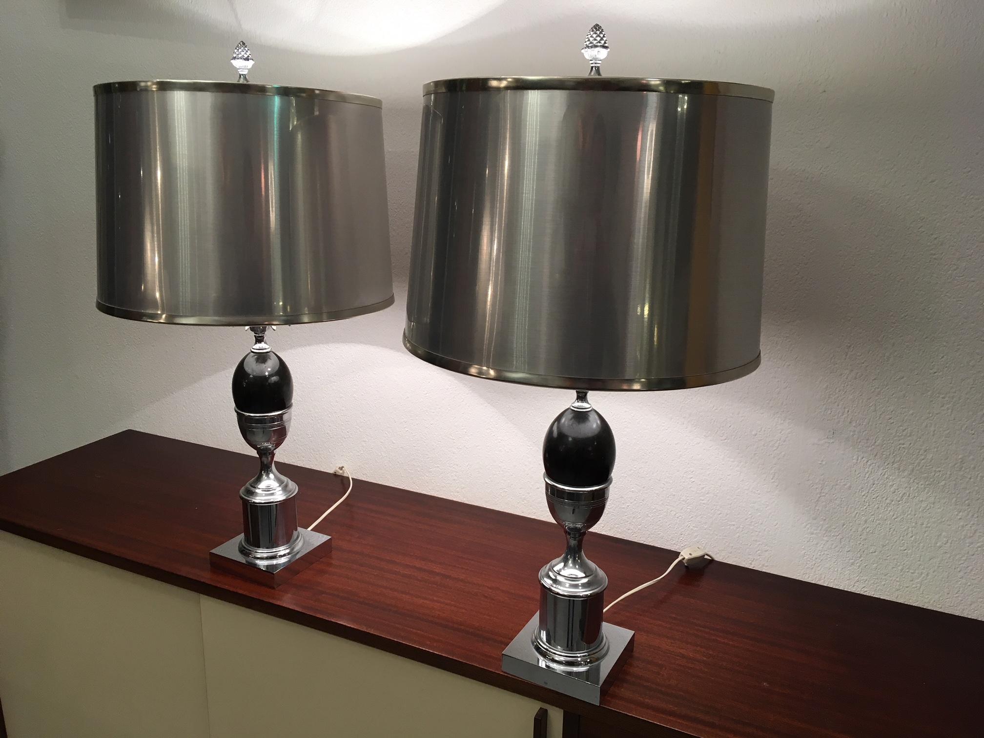 Pair of Chrome and Acrylic Table Lamps Style Maison Charles For Sale 6